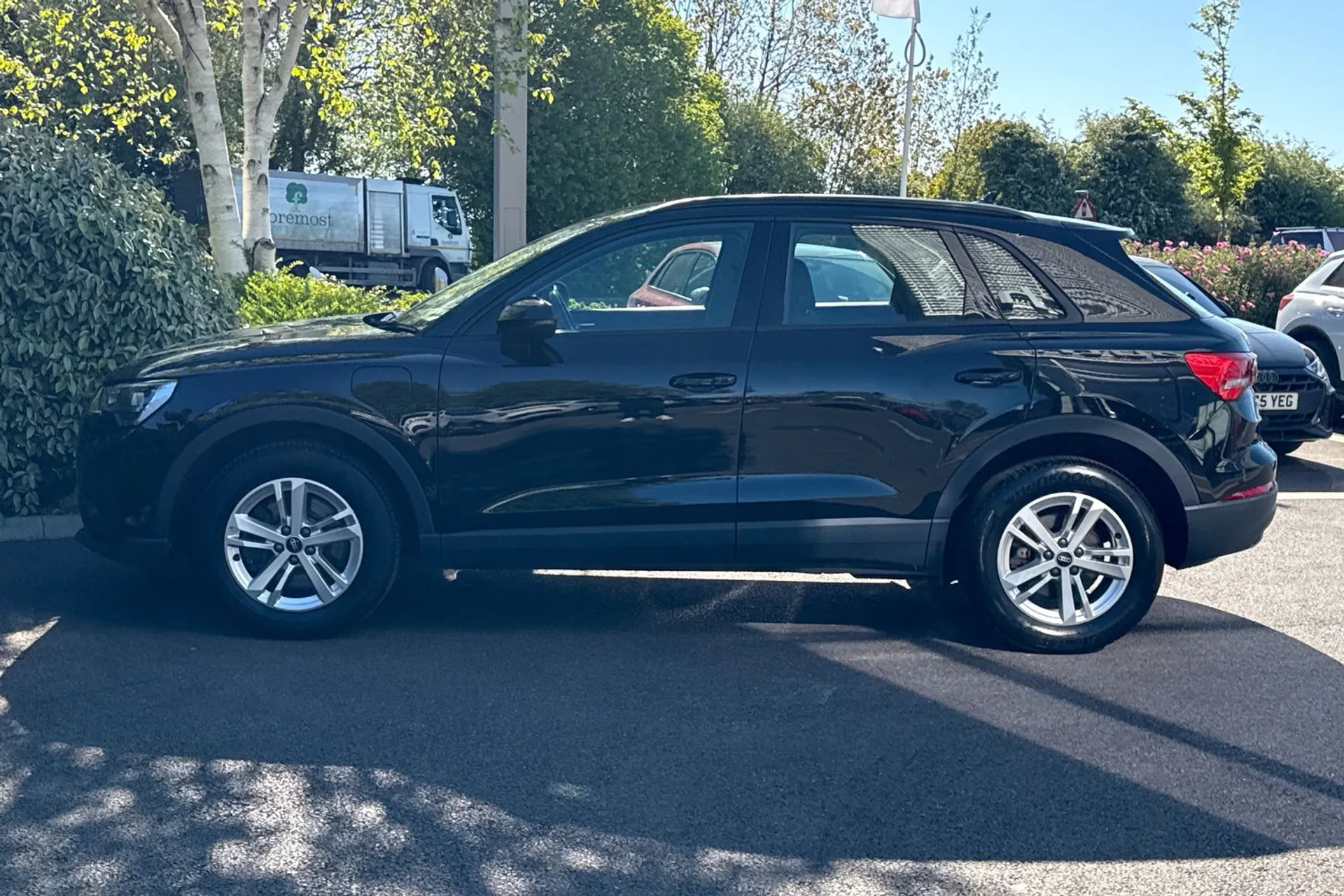 Audi Q3 thumbnail image number 21