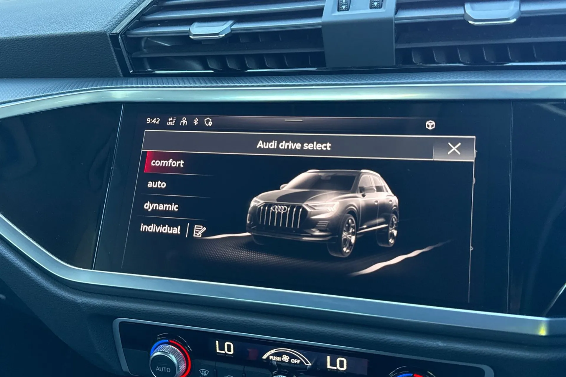 Audi Q3 thumbnail image number 19