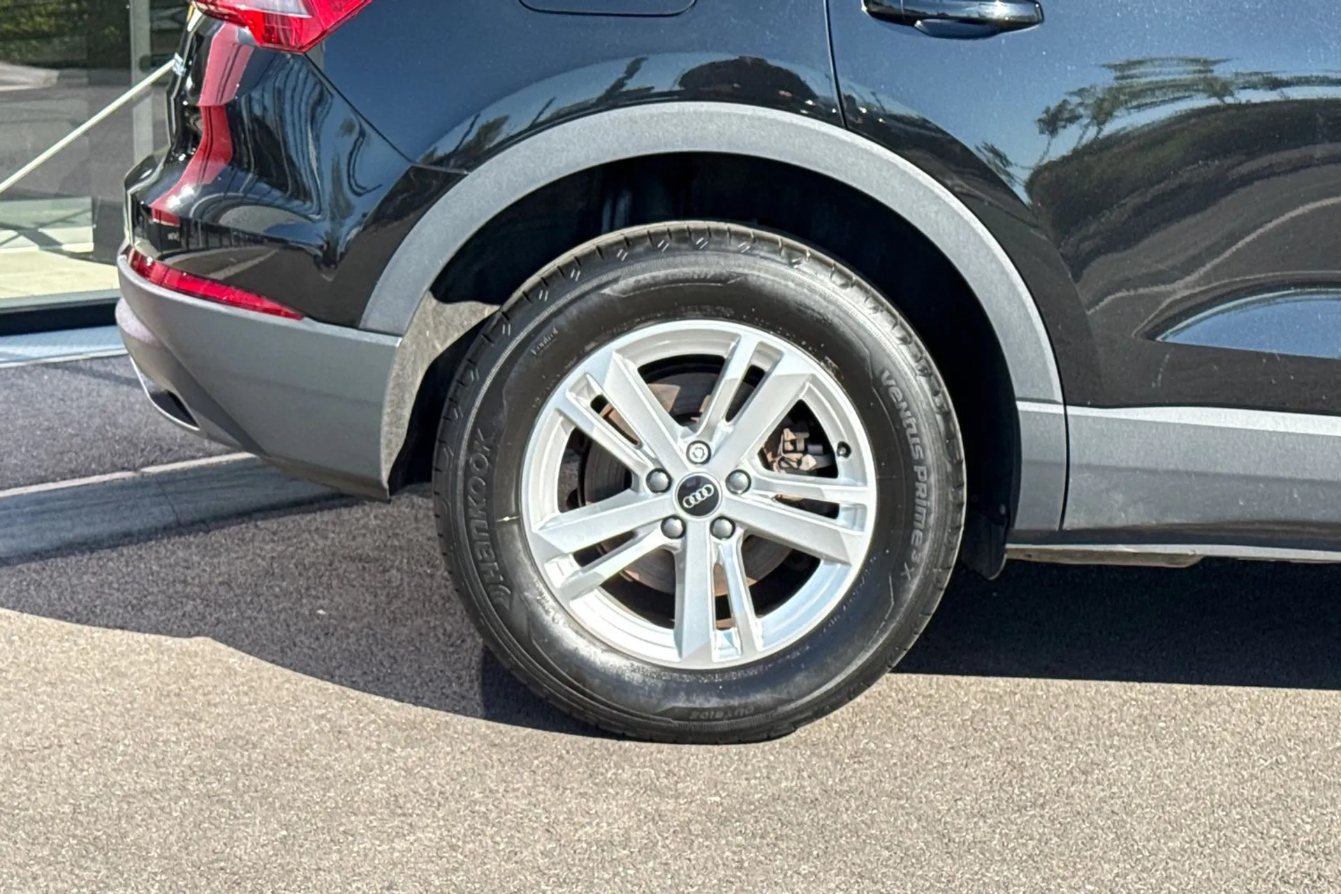 Audi Q3 thumbnail image number 23