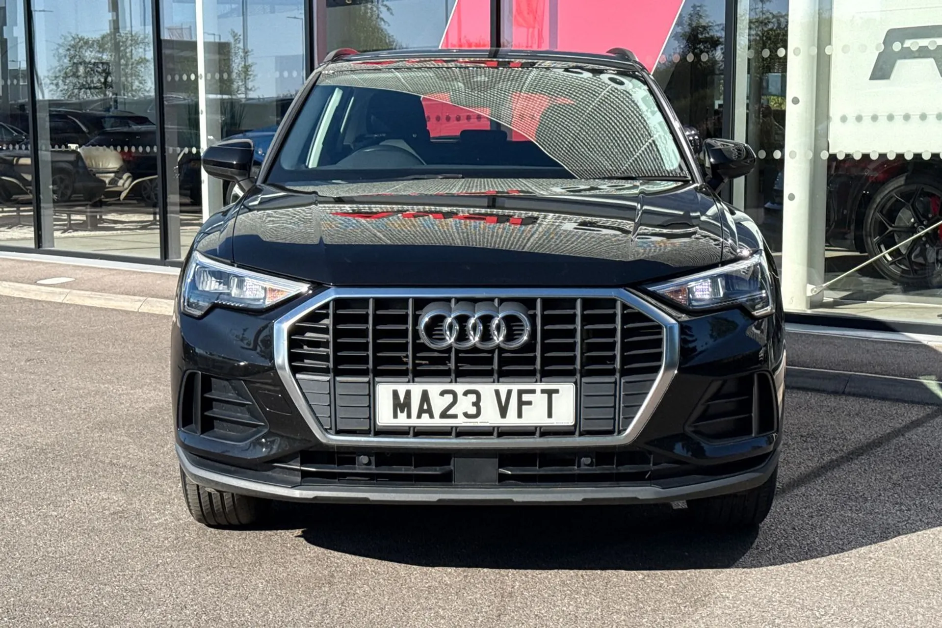 Audi Q3 thumbnail image number 13