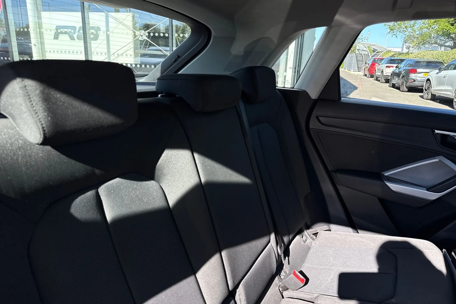 Audi Q3 thumbnail image number 37