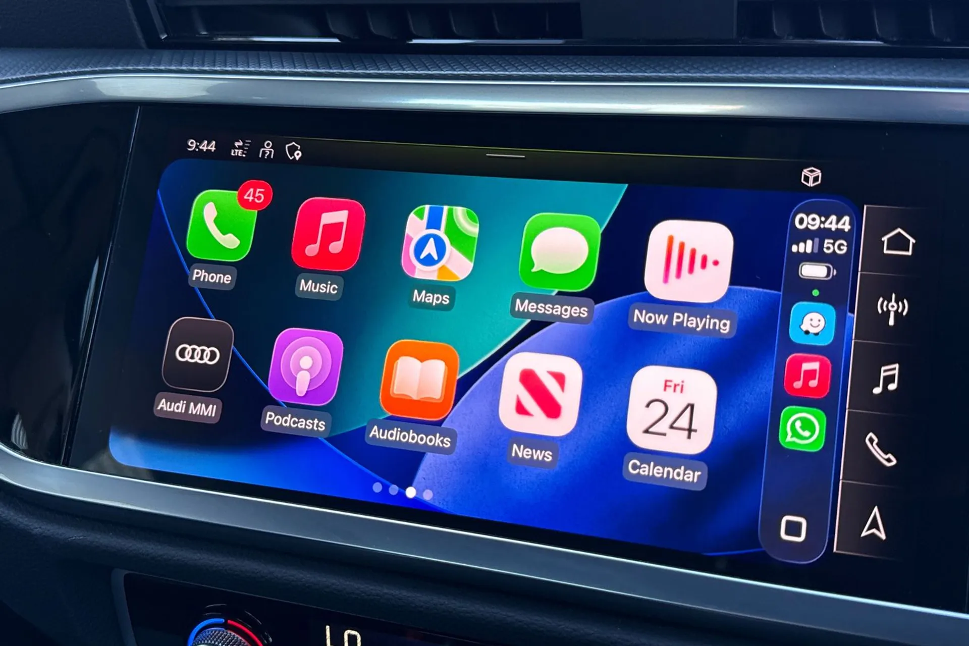 Audi Q3 thumbnail image number 8