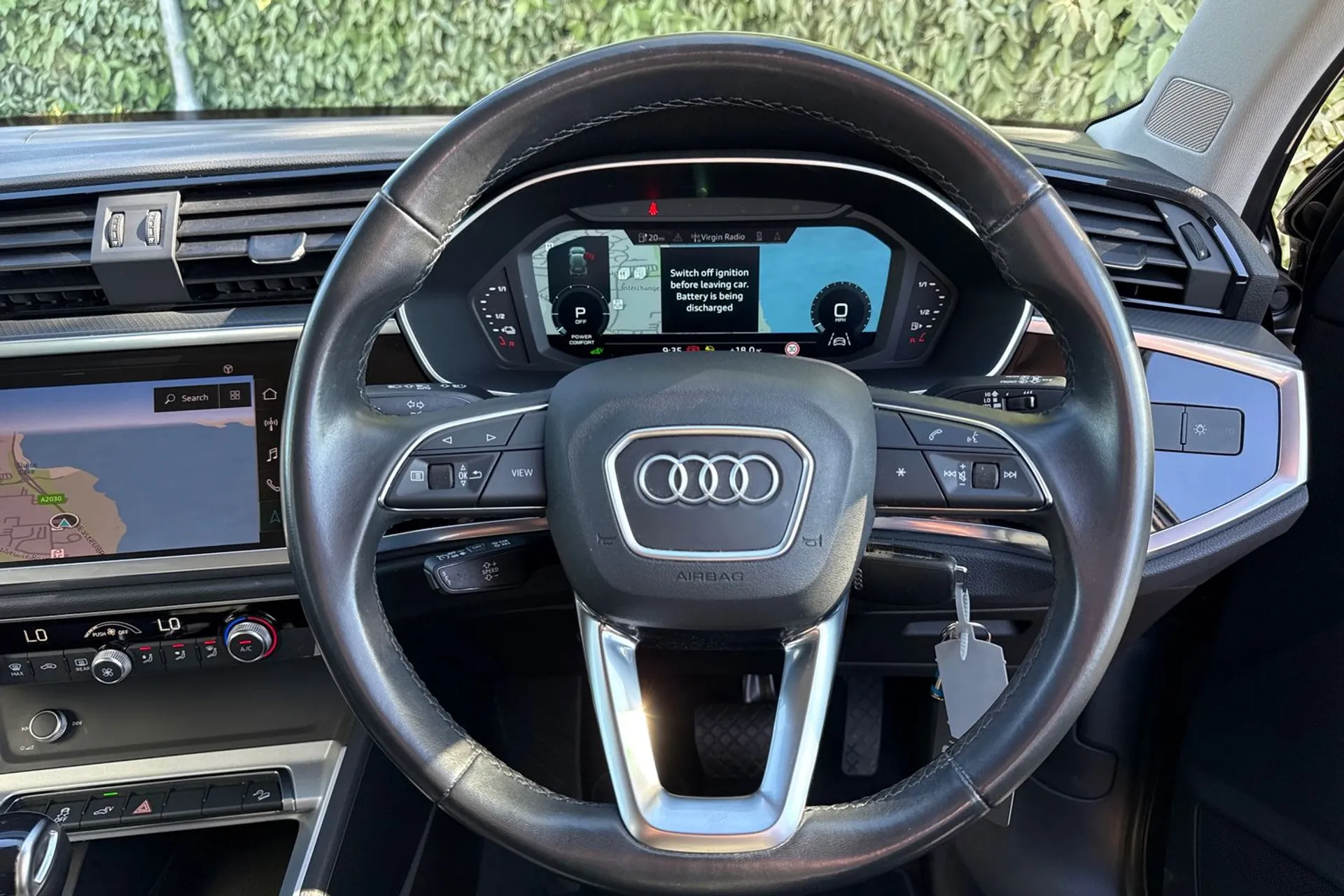 Audi Q3 thumbnail image number 14