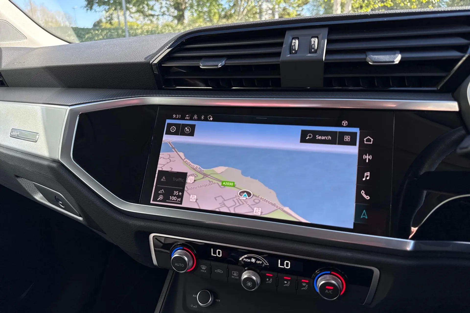 Audi Q3 thumbnail image number 7