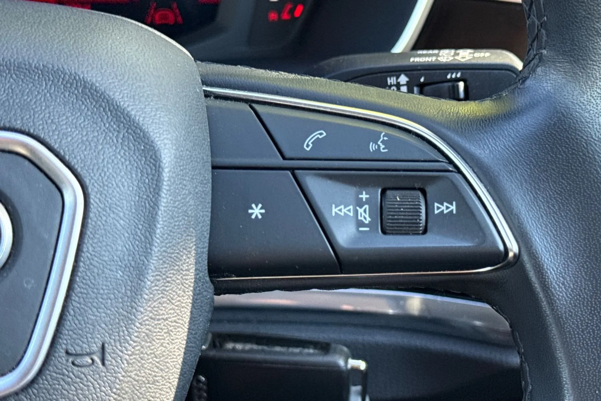 Audi Q3 thumbnail image number 42