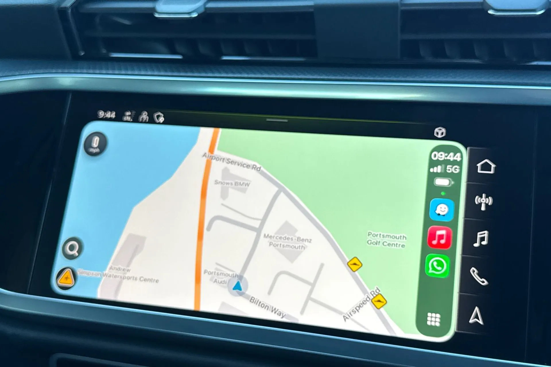 Audi Q3 thumbnail image number 12