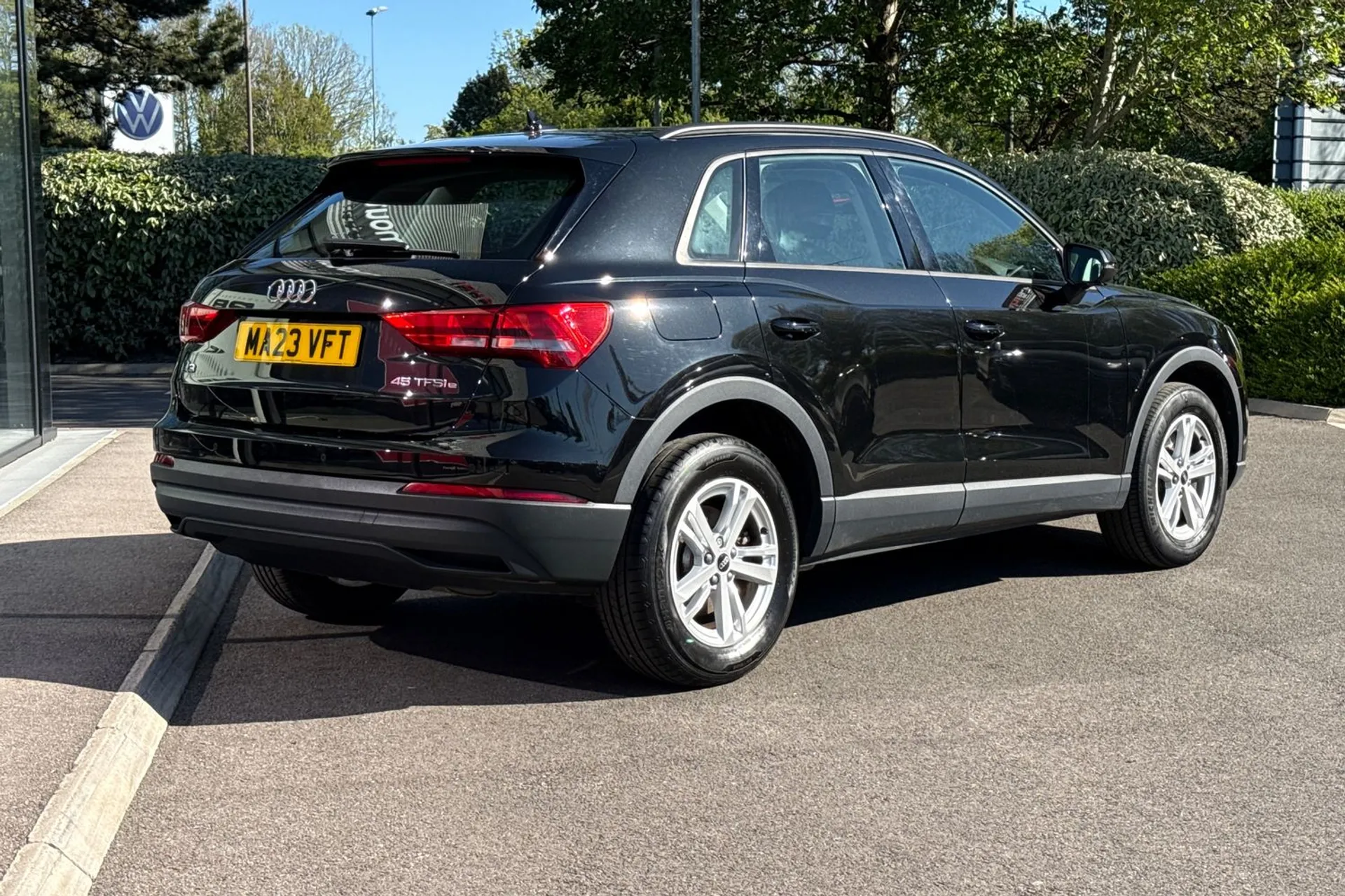 Audi Q3 thumbnail image number 16