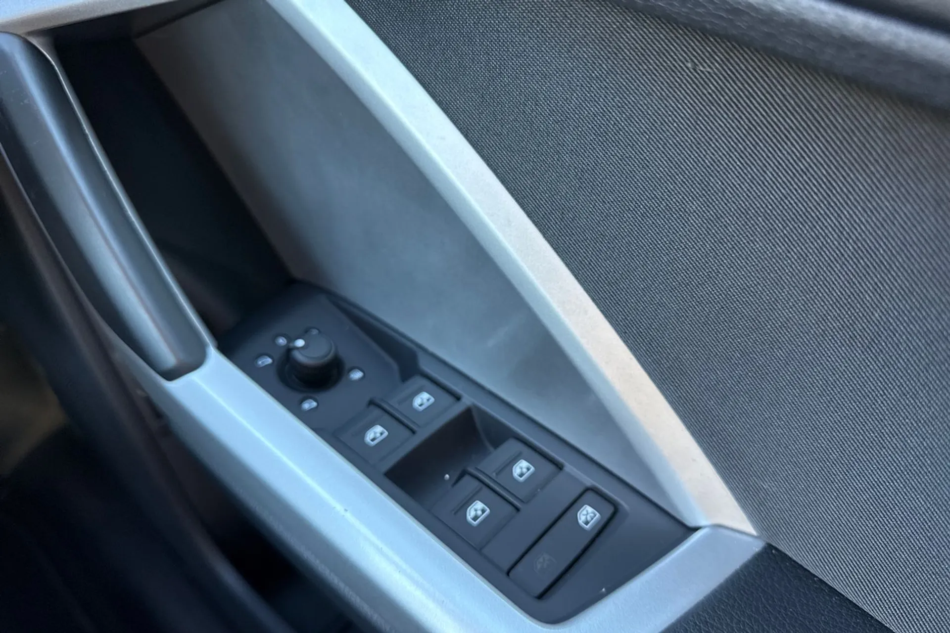 Audi Q3 thumbnail image number 43