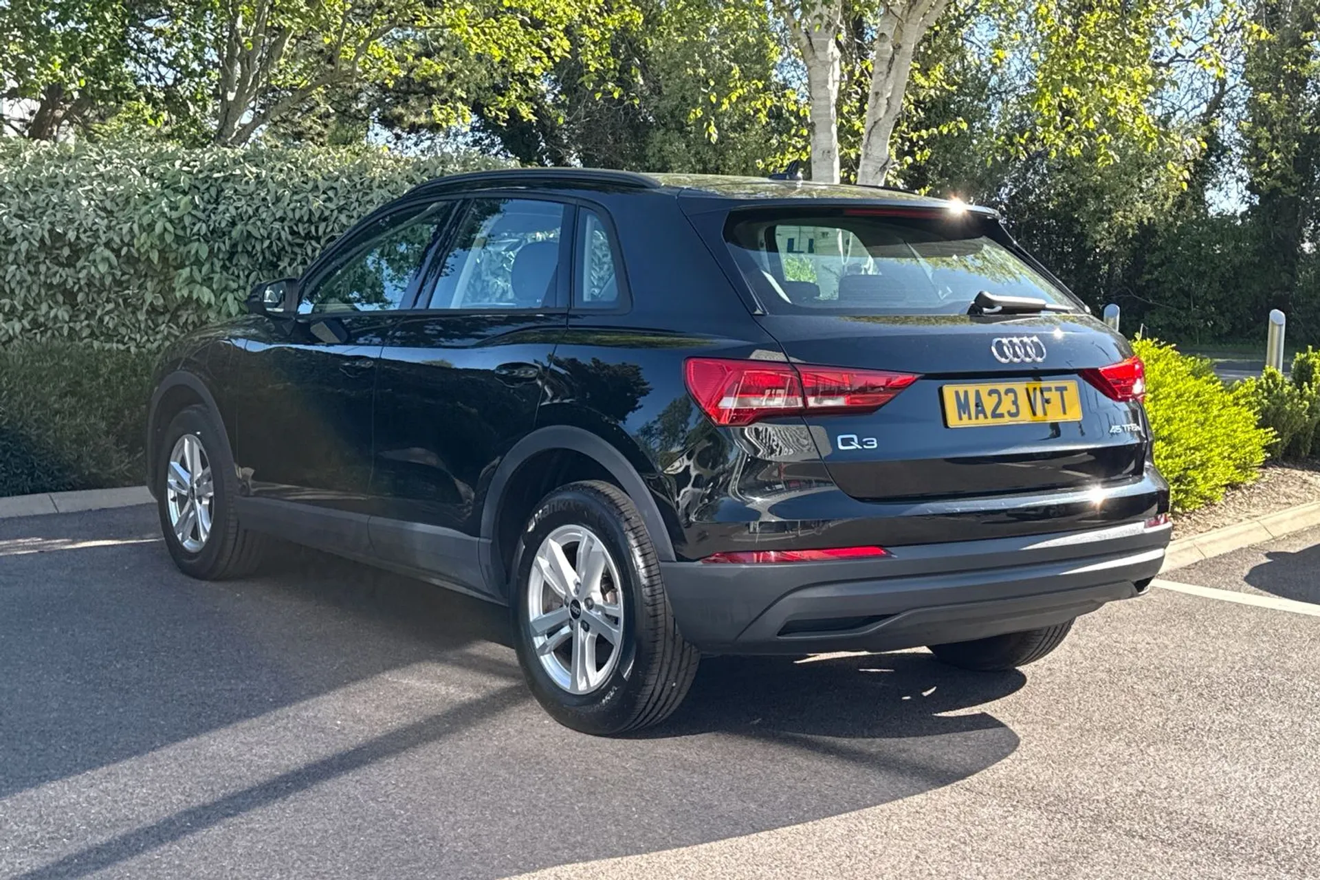 Audi Q3 thumbnail image number 20