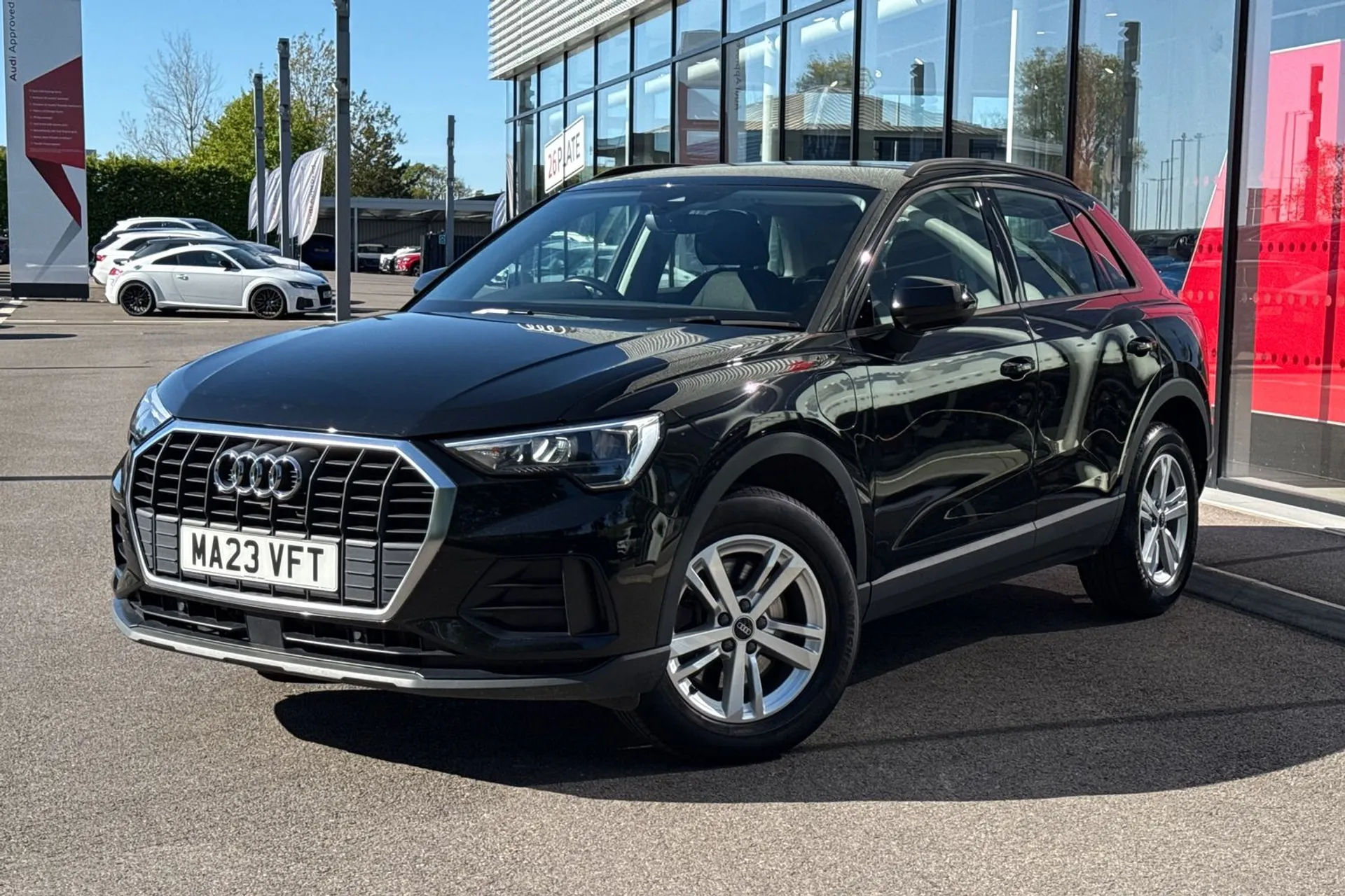 Audi Q3 thumbnail image number 9