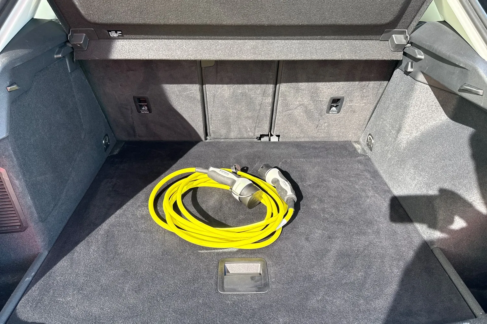 Audi Q3 thumbnail image number 32