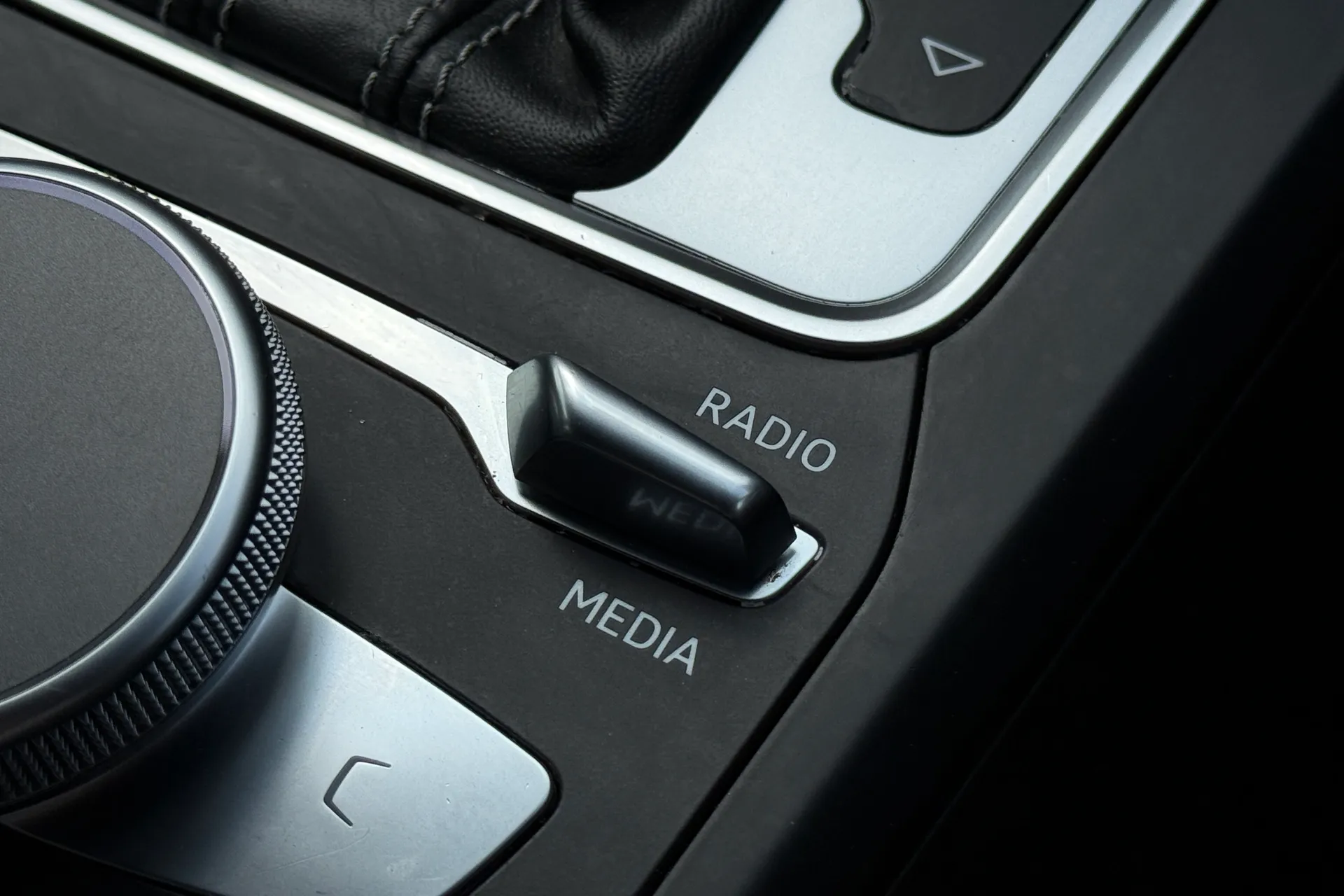 Audi Q2 thumbnail image number 25