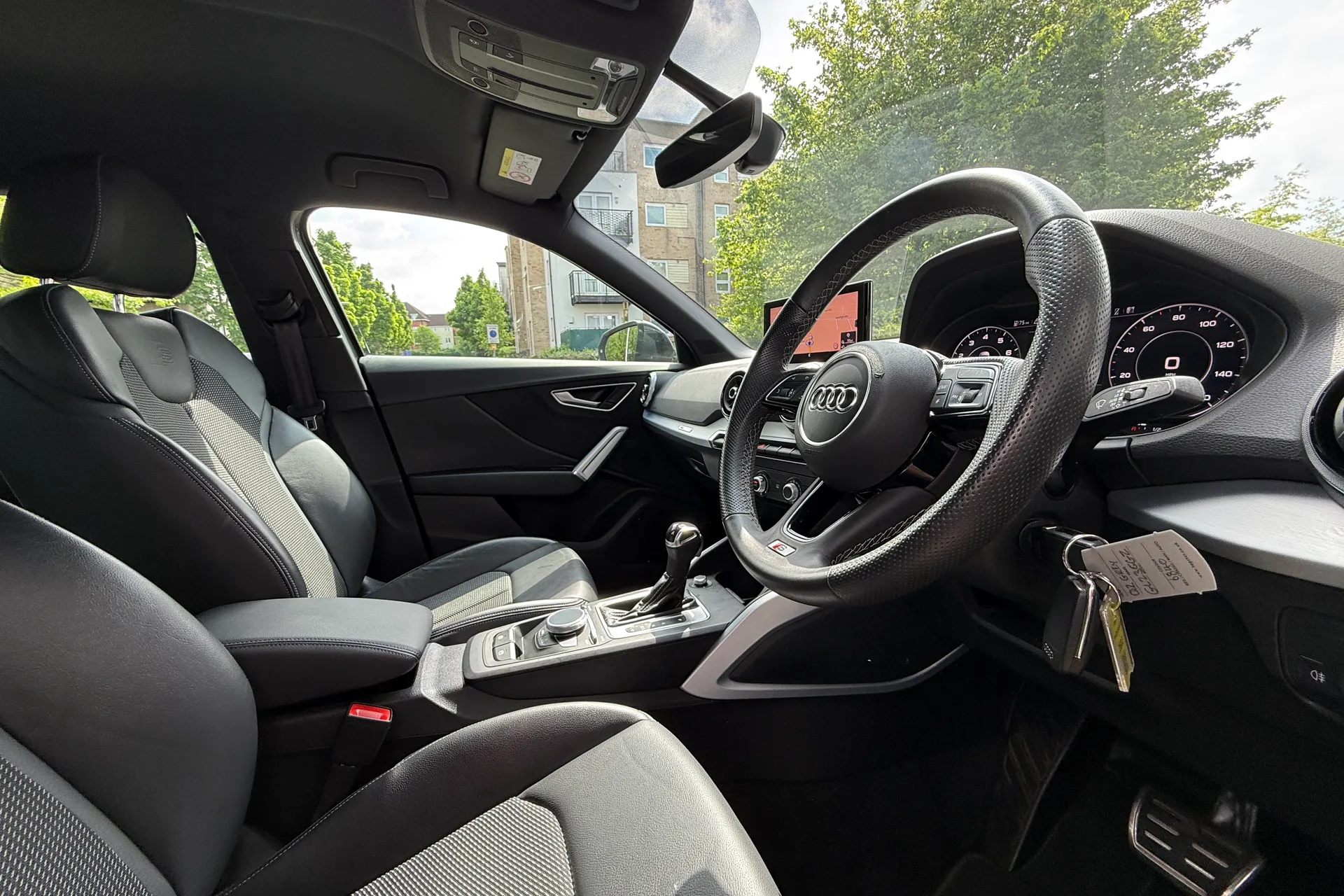 Audi Q2 thumbnail image number 10