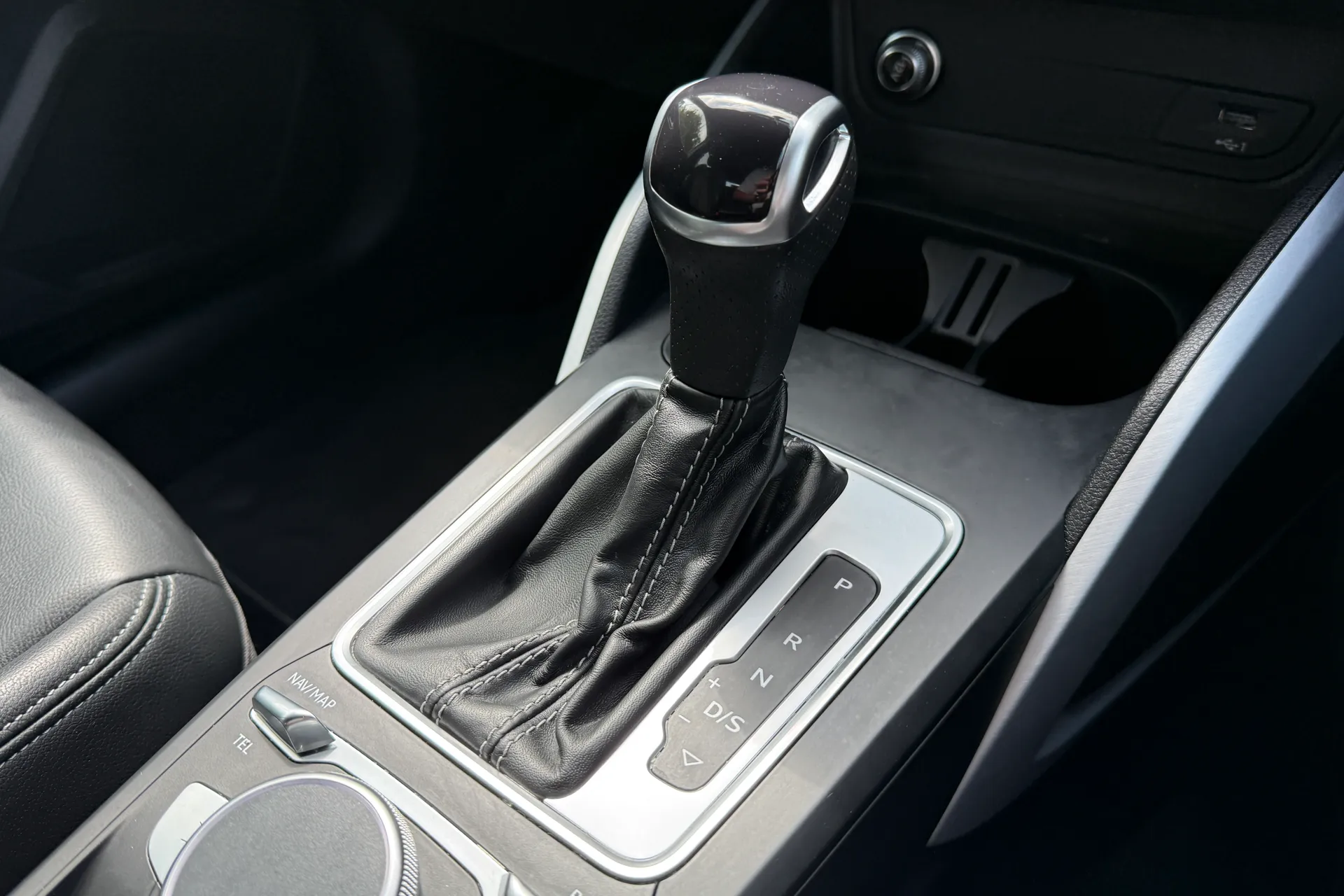 Audi Q2 thumbnail image number 20