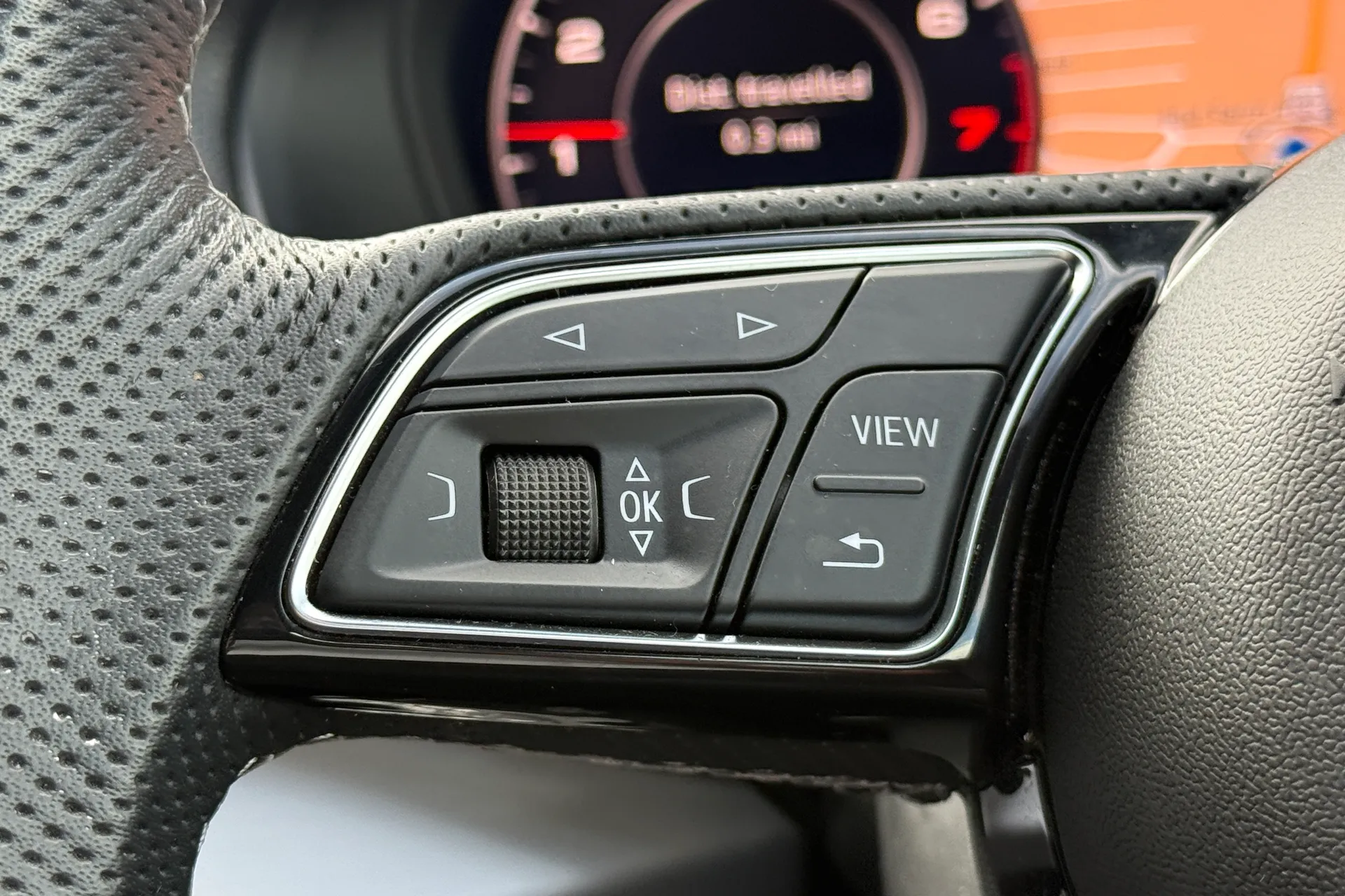 Audi Q2 thumbnail image number 15