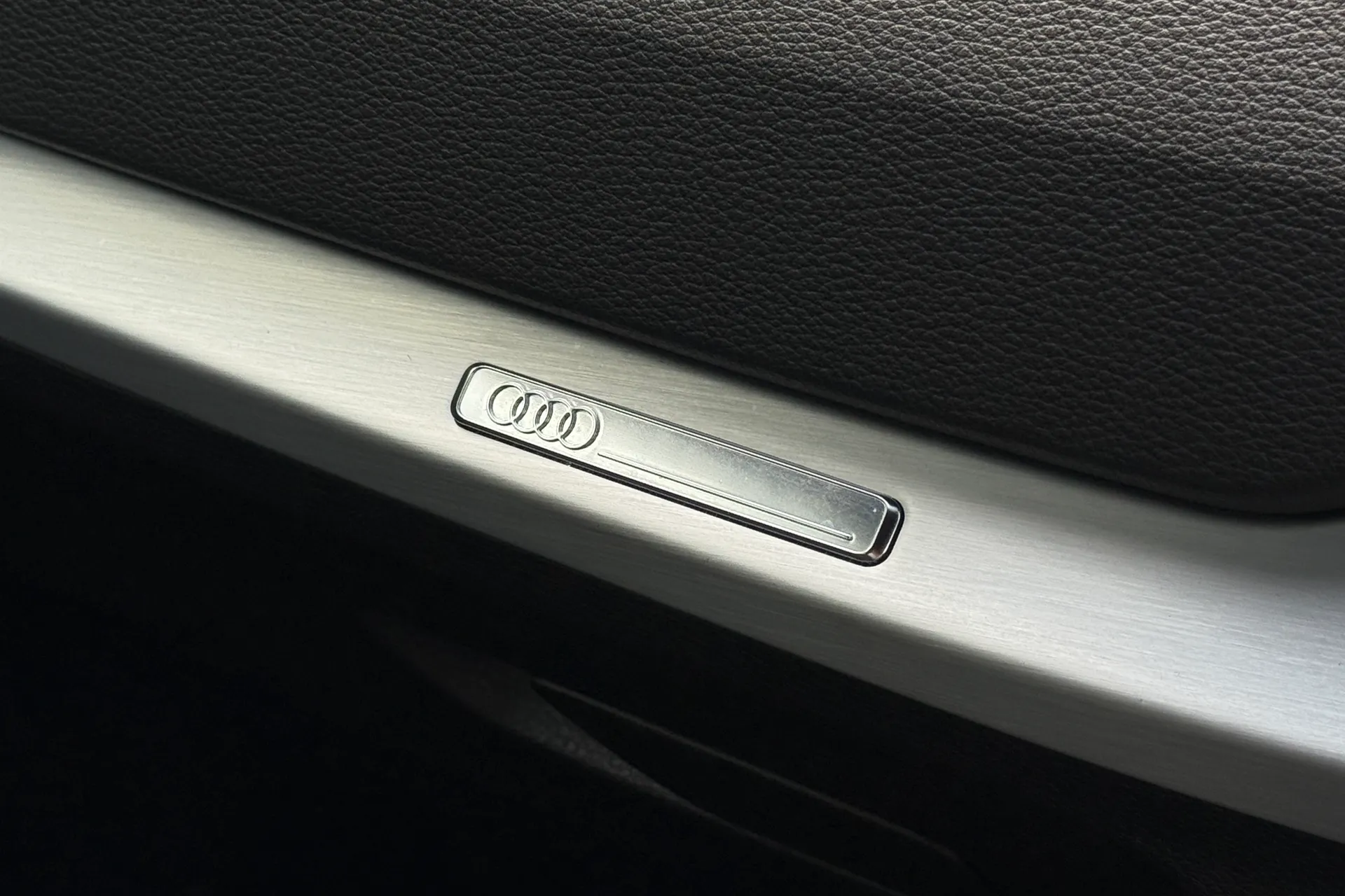 Audi Q2 thumbnail image number 30