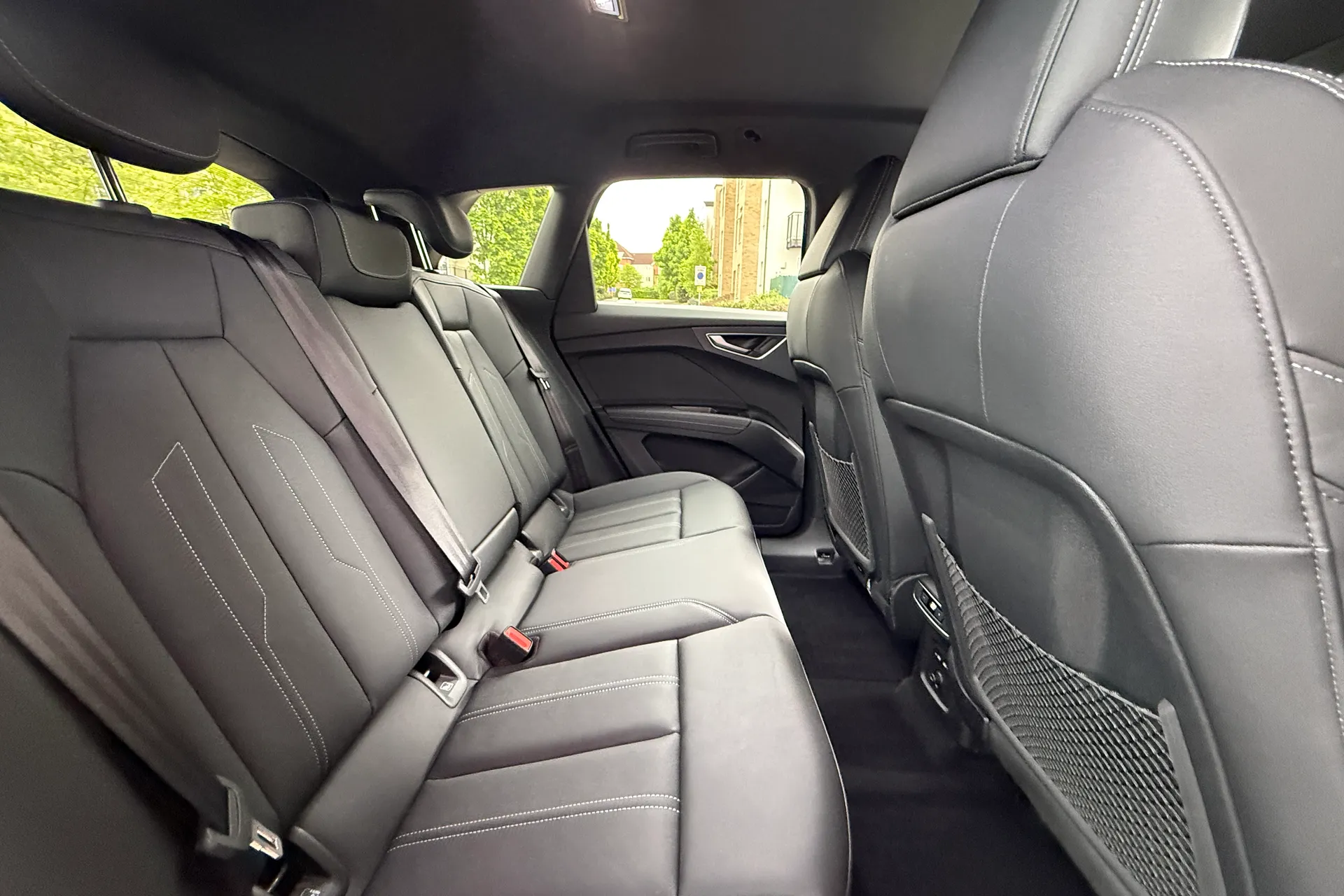 Audi Q4 thumbnail image number 34