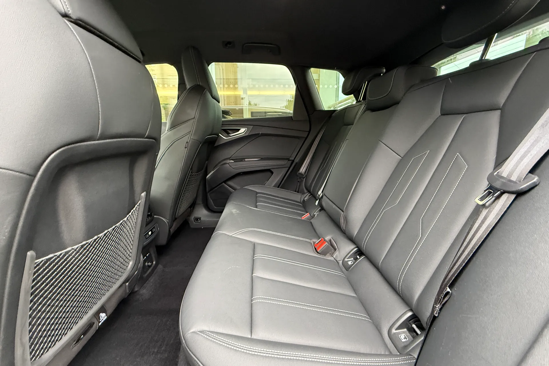 Audi Q4 thumbnail image number 44