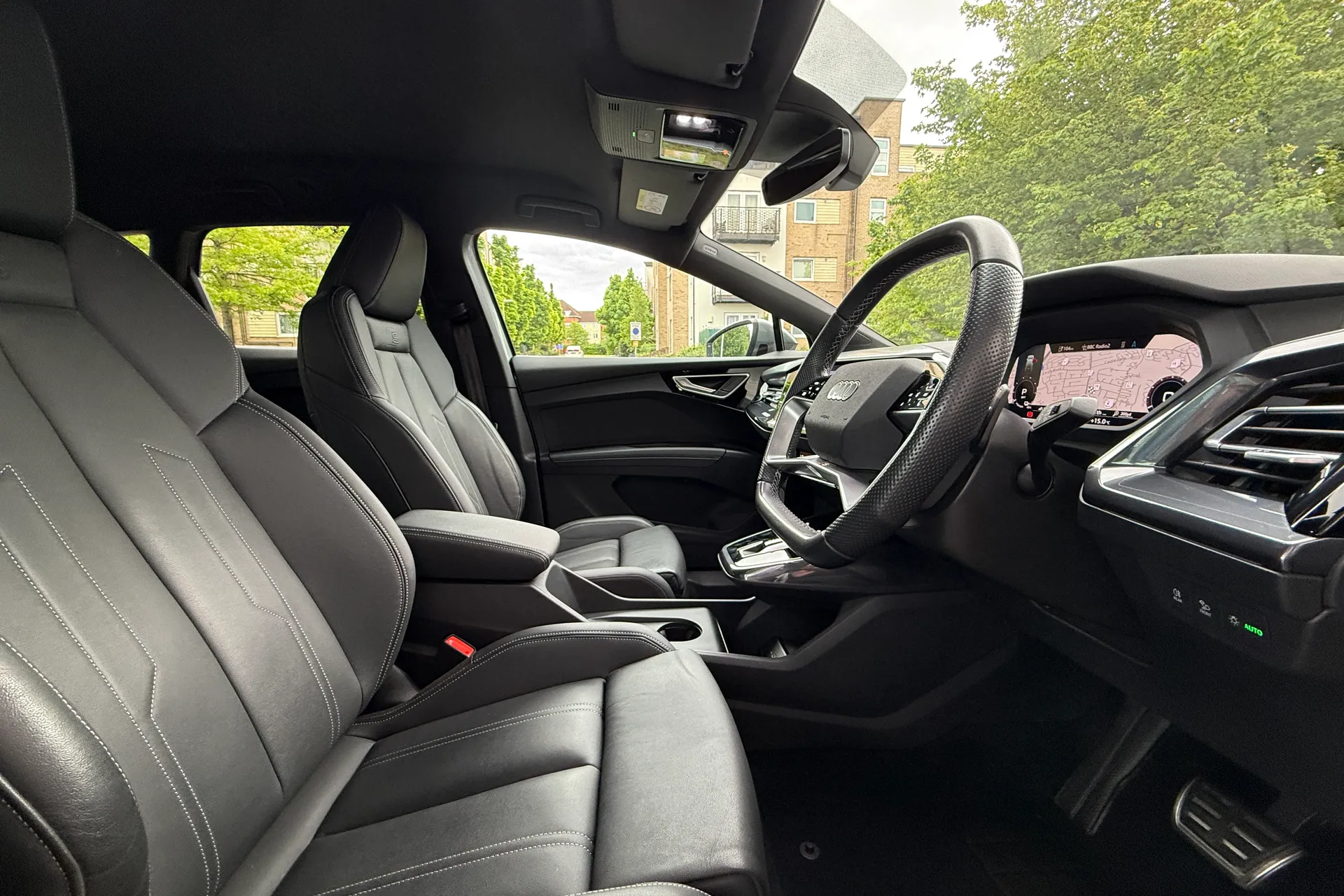 Audi Q4 thumbnail image number 31