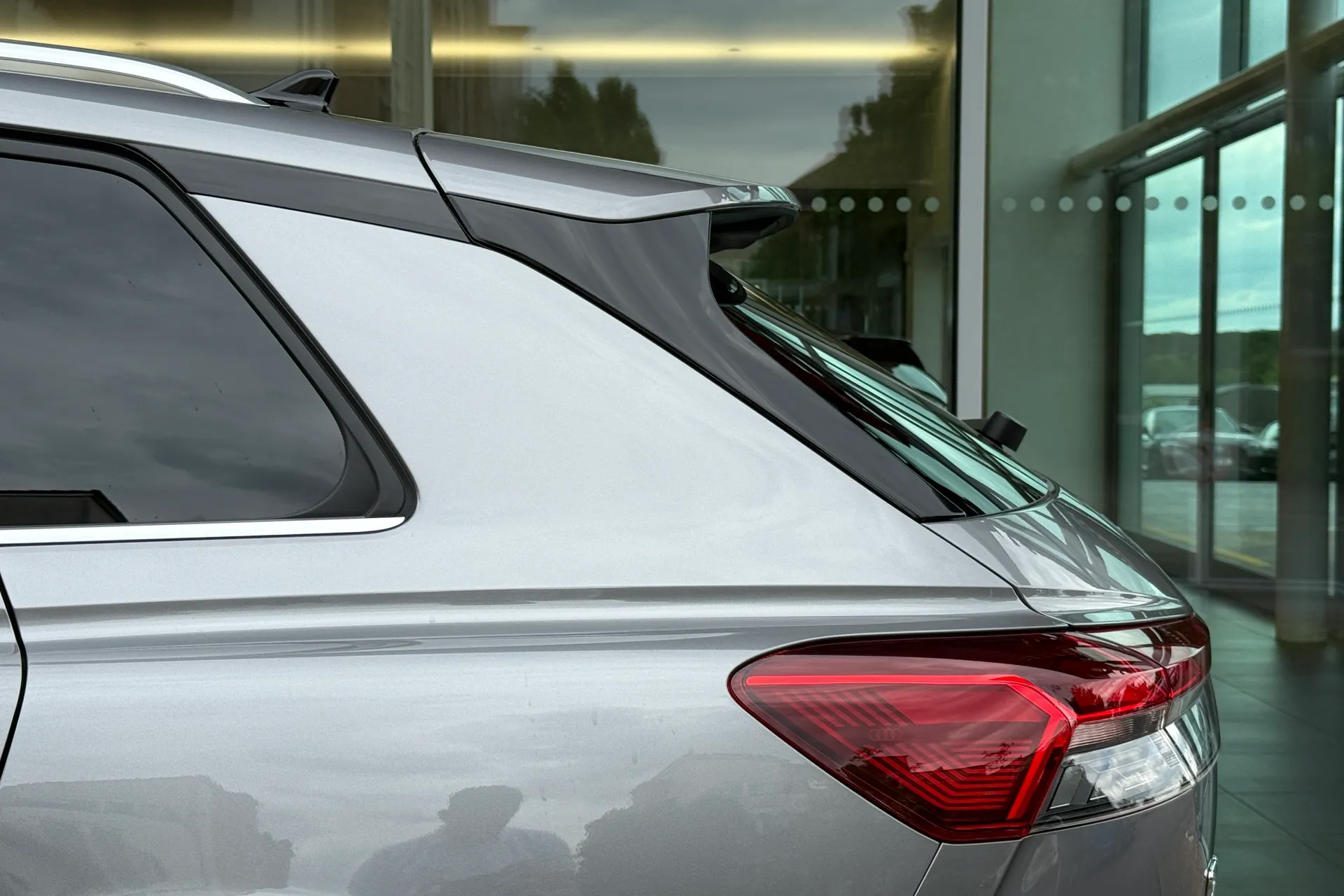 Audi Q4 thumbnail image number 48