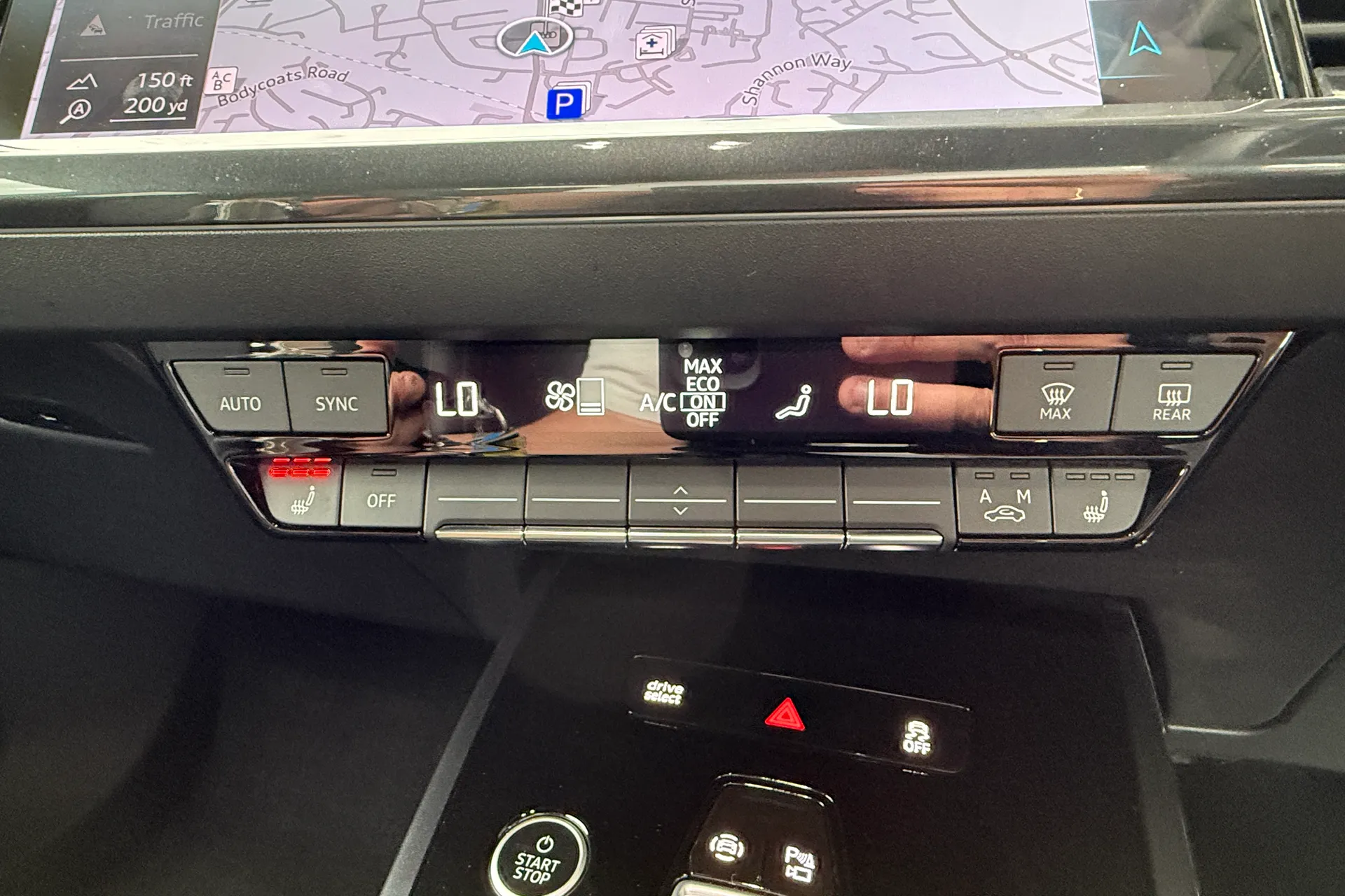 Audi Q4 thumbnail image number 30