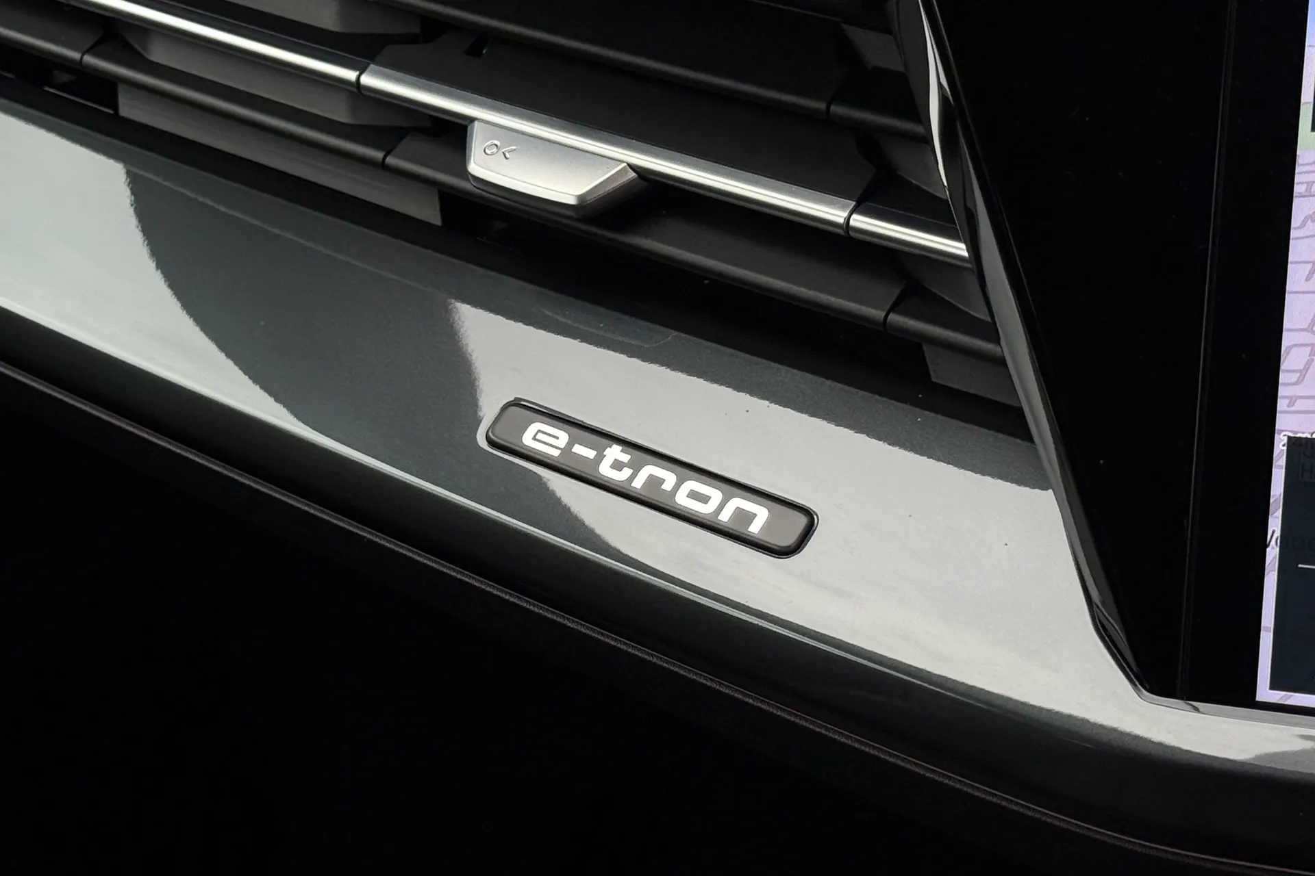 Audi Q4 thumbnail image number 22