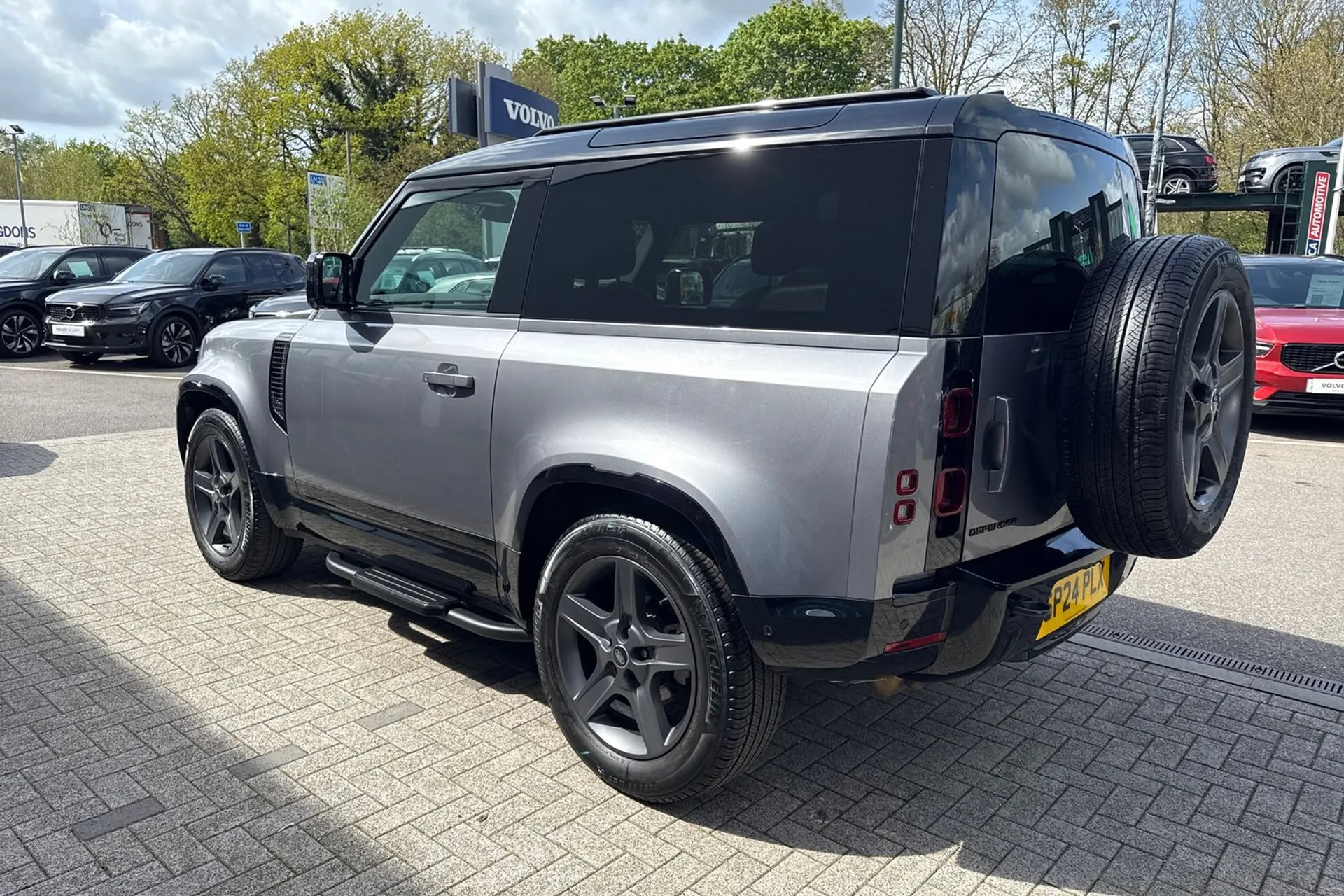 LAND ROVER DEFENDER thumbnail image number 10