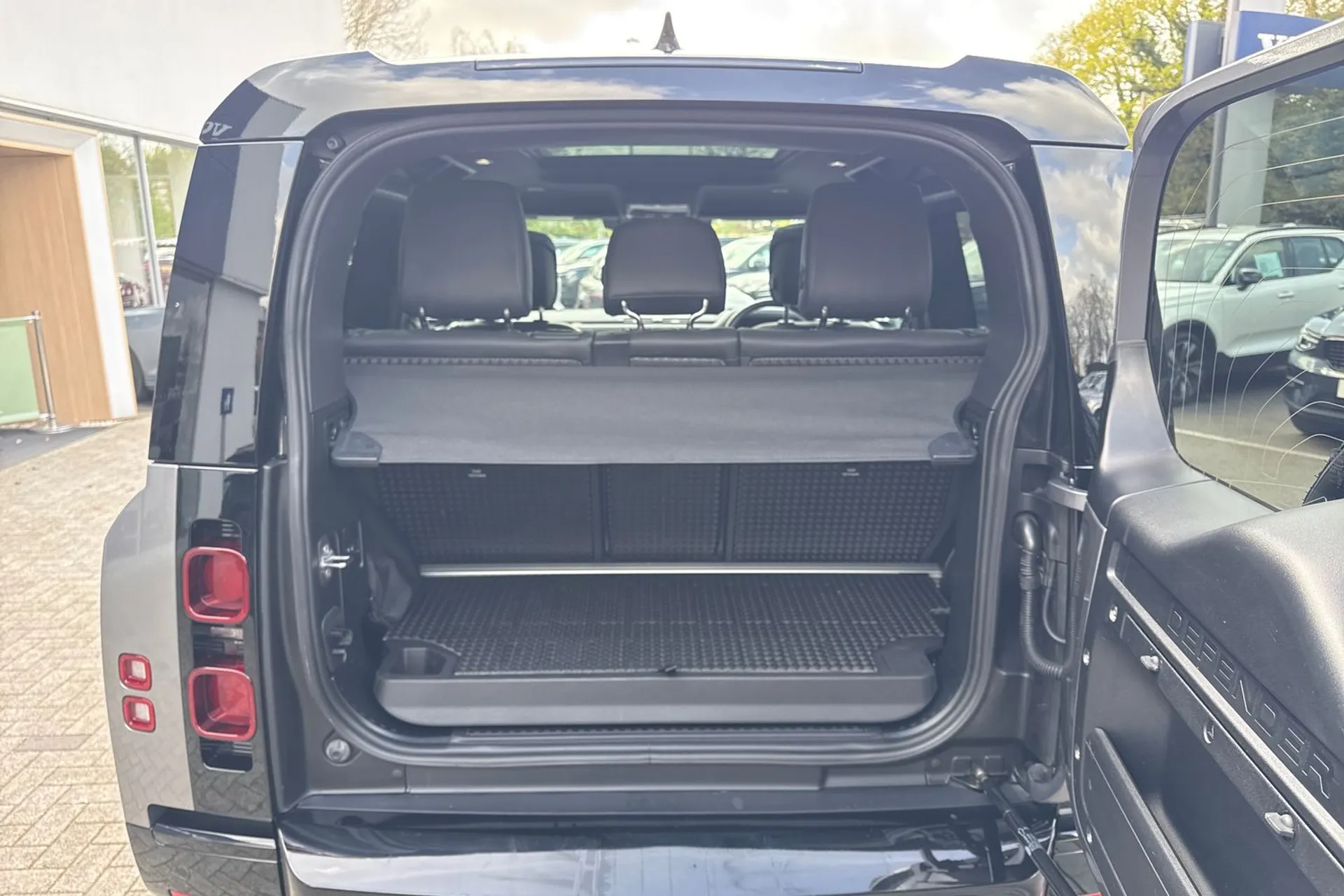 LAND ROVER DEFENDER thumbnail image number 20