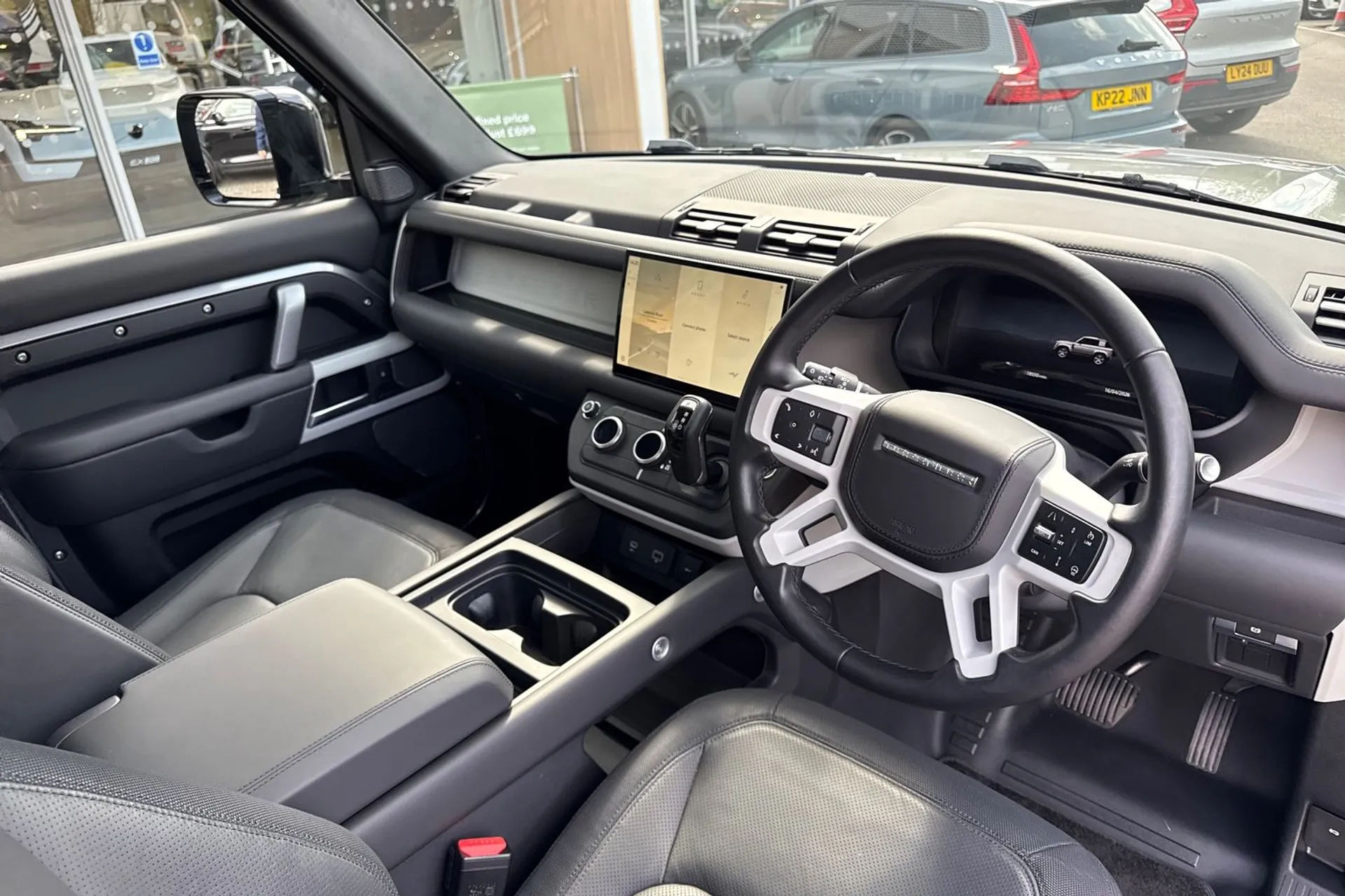 LAND ROVER DEFENDER thumbnail image number 6