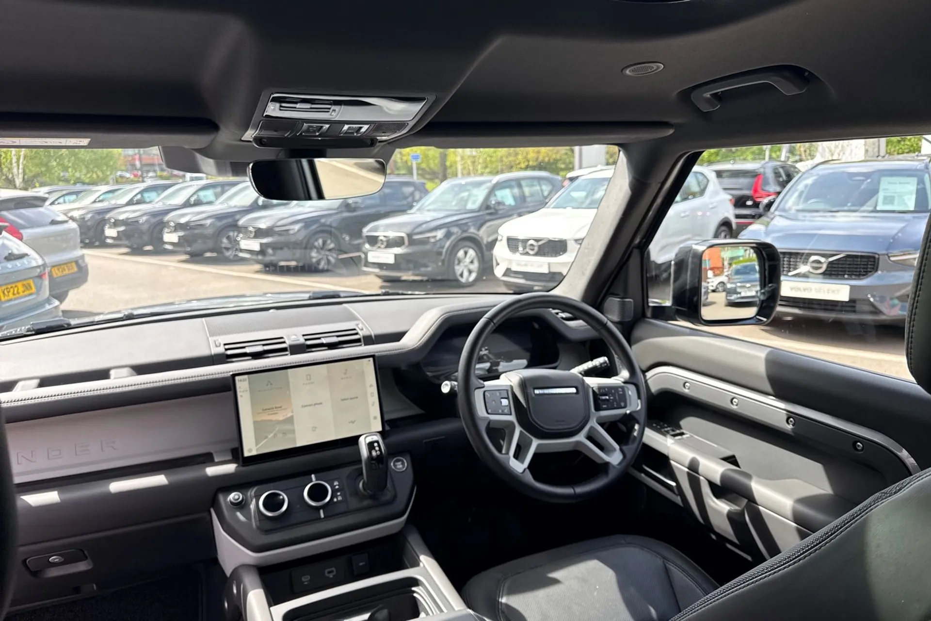 LAND ROVER DEFENDER thumbnail image number 35