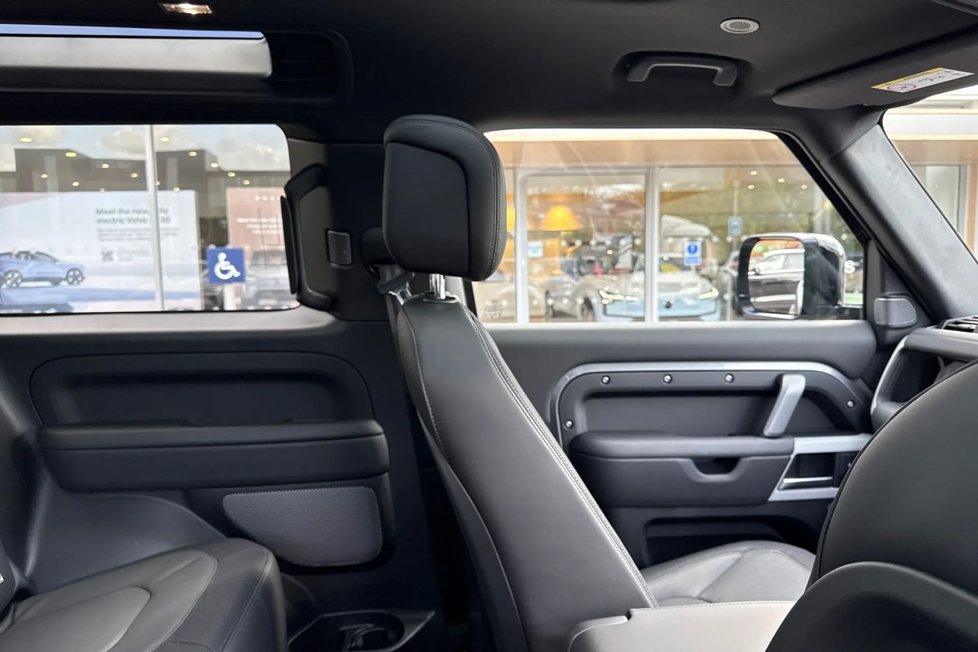 LAND ROVER DEFENDER thumbnail image number 25