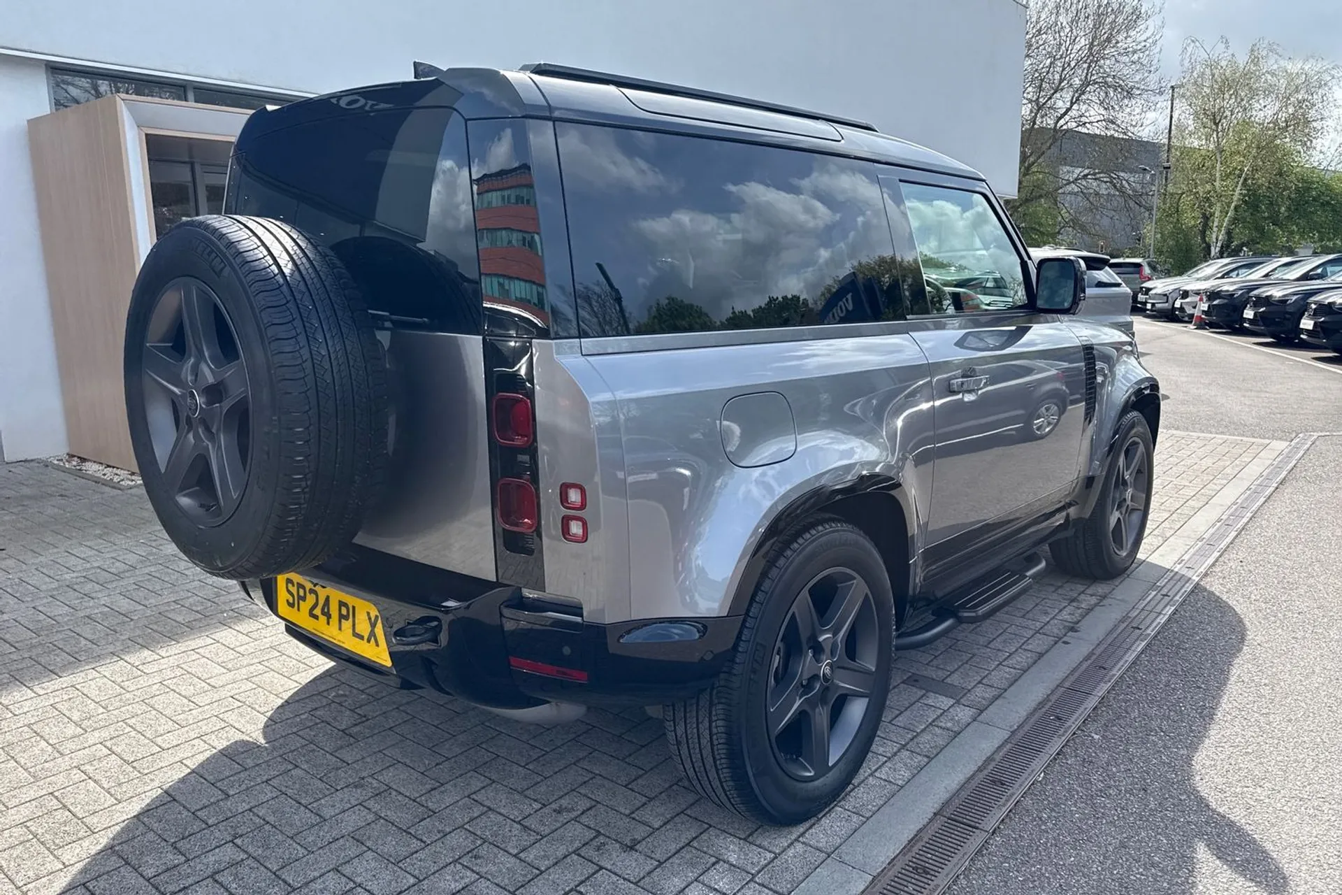 LAND ROVER DEFENDER thumbnail image number 8