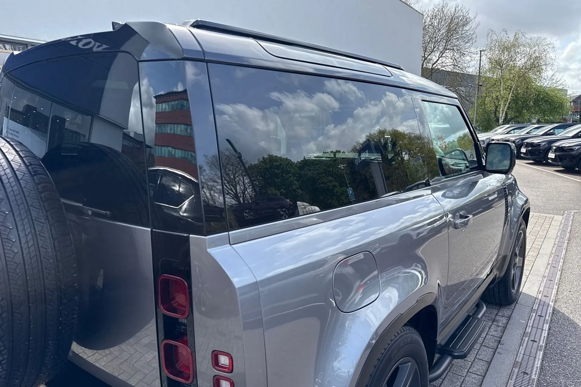 LAND ROVER DEFENDER thumbnail image number 15