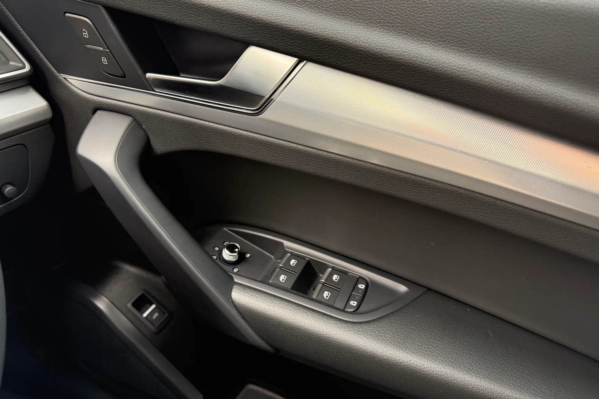 Audi Q5 thumbnail image number 22