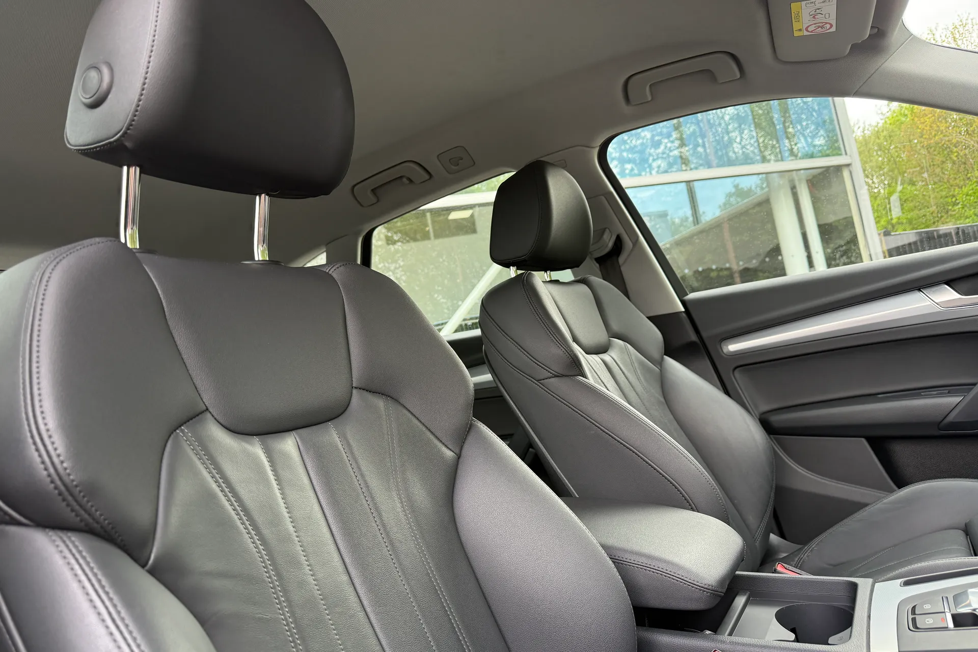 Audi Q5 thumbnail image number 28