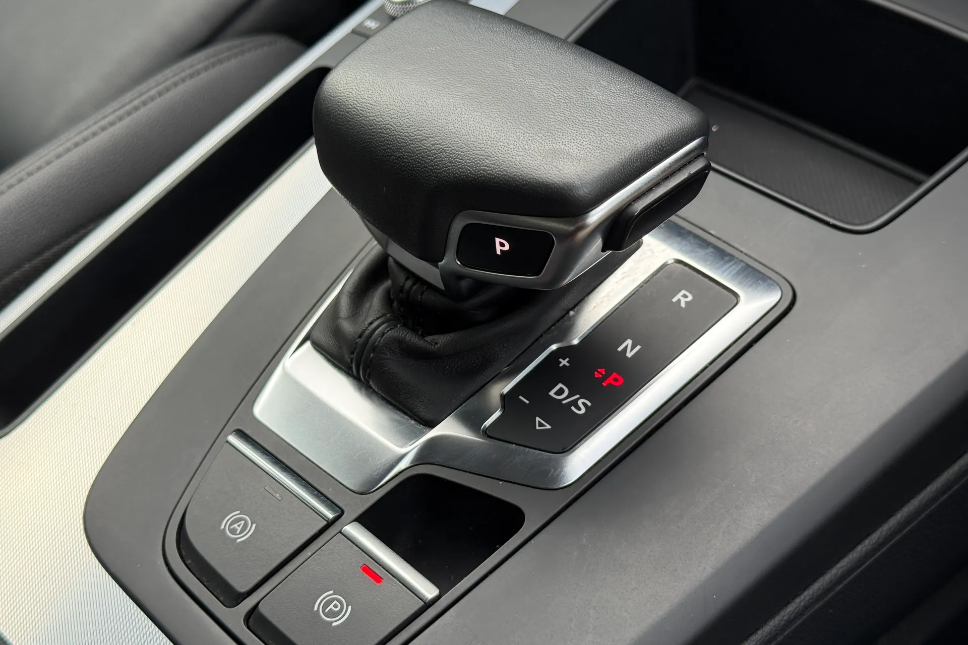 Audi Q5 thumbnail image number 23