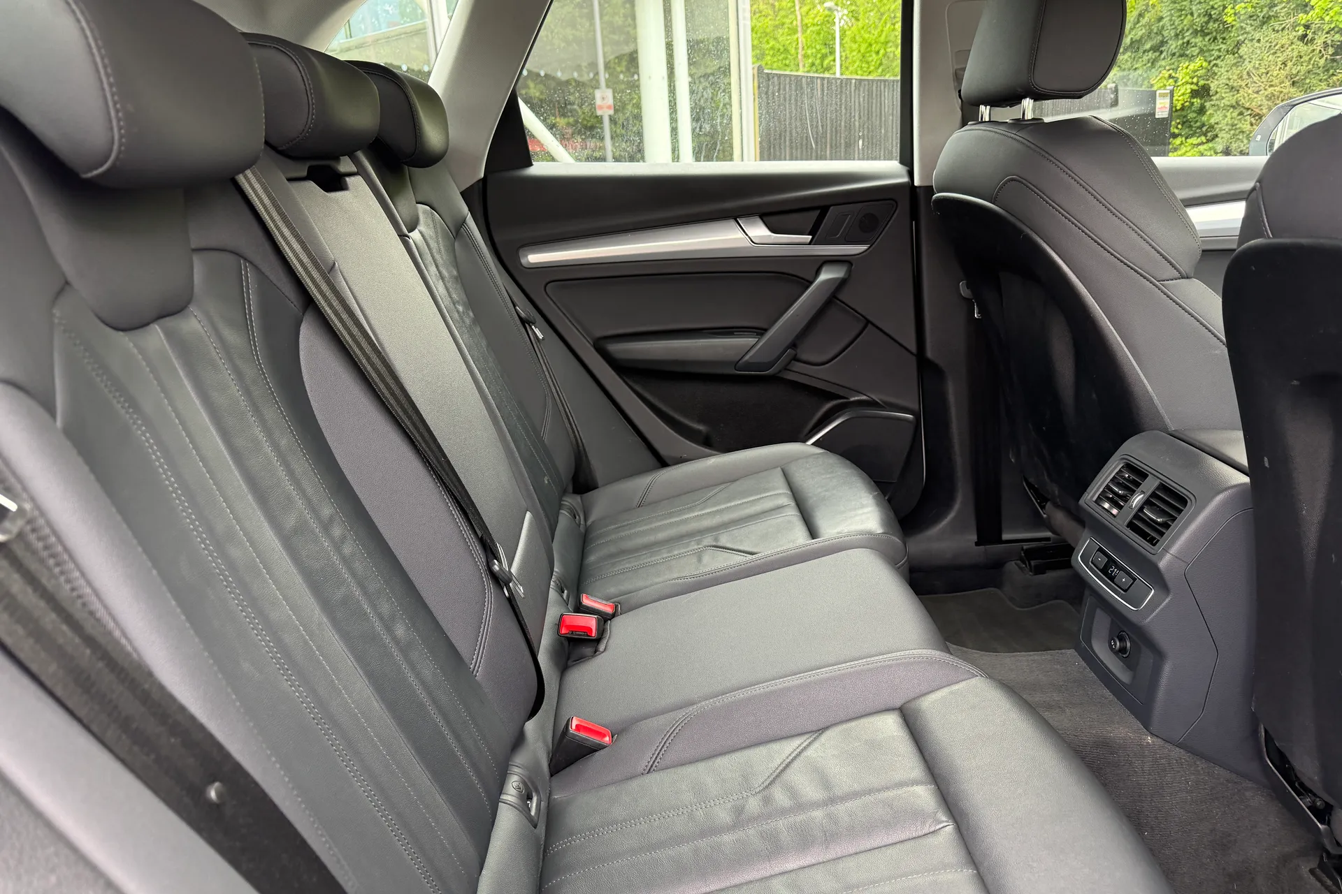 Audi Q5 thumbnail image number 34