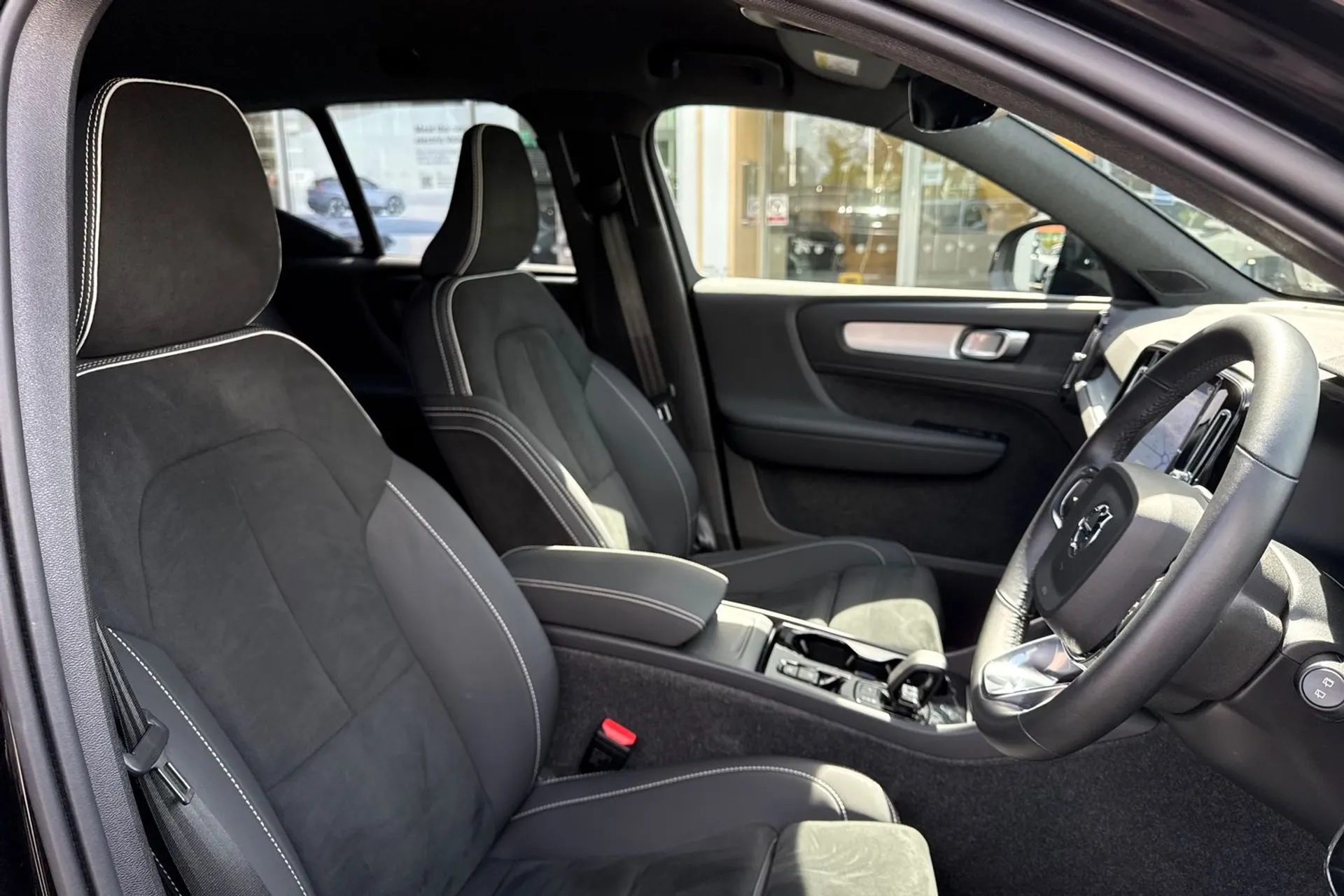 Volvo XC40 thumbnail image number 26