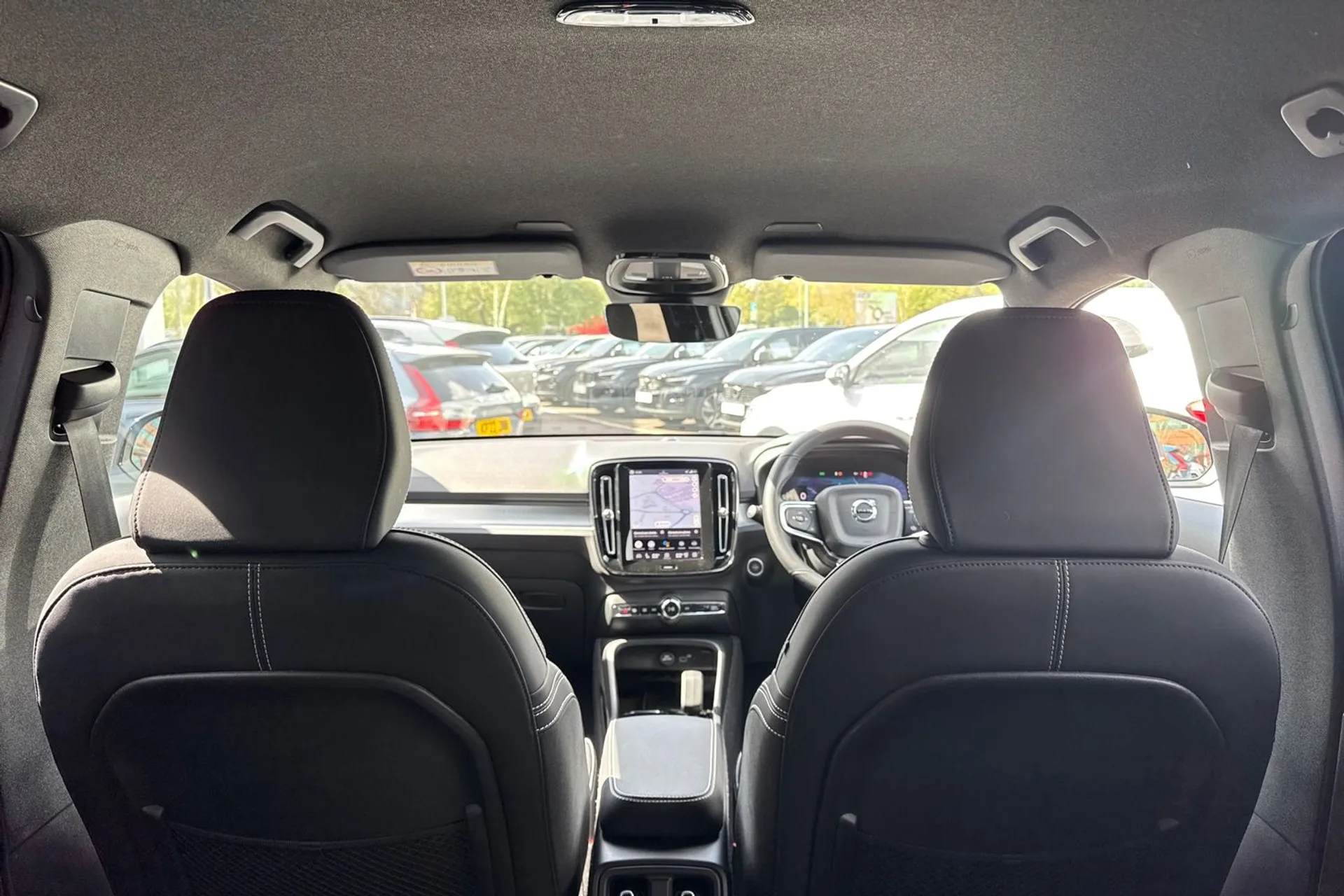 Volvo XC40 thumbnail image number 22