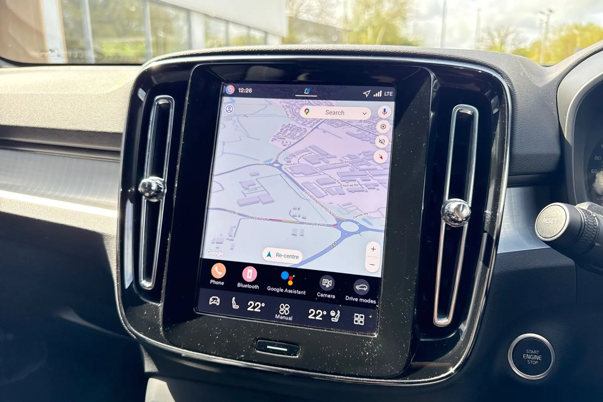 Volvo XC40 thumbnail image number 5