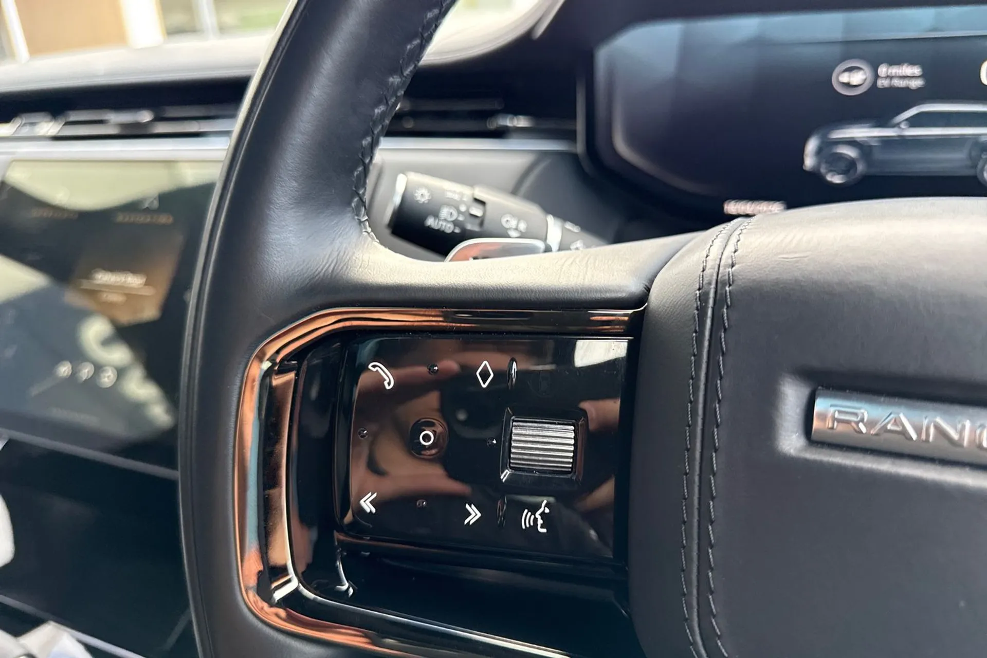 LAND ROVER RANGE ROVER SPORT thumbnail image number 40