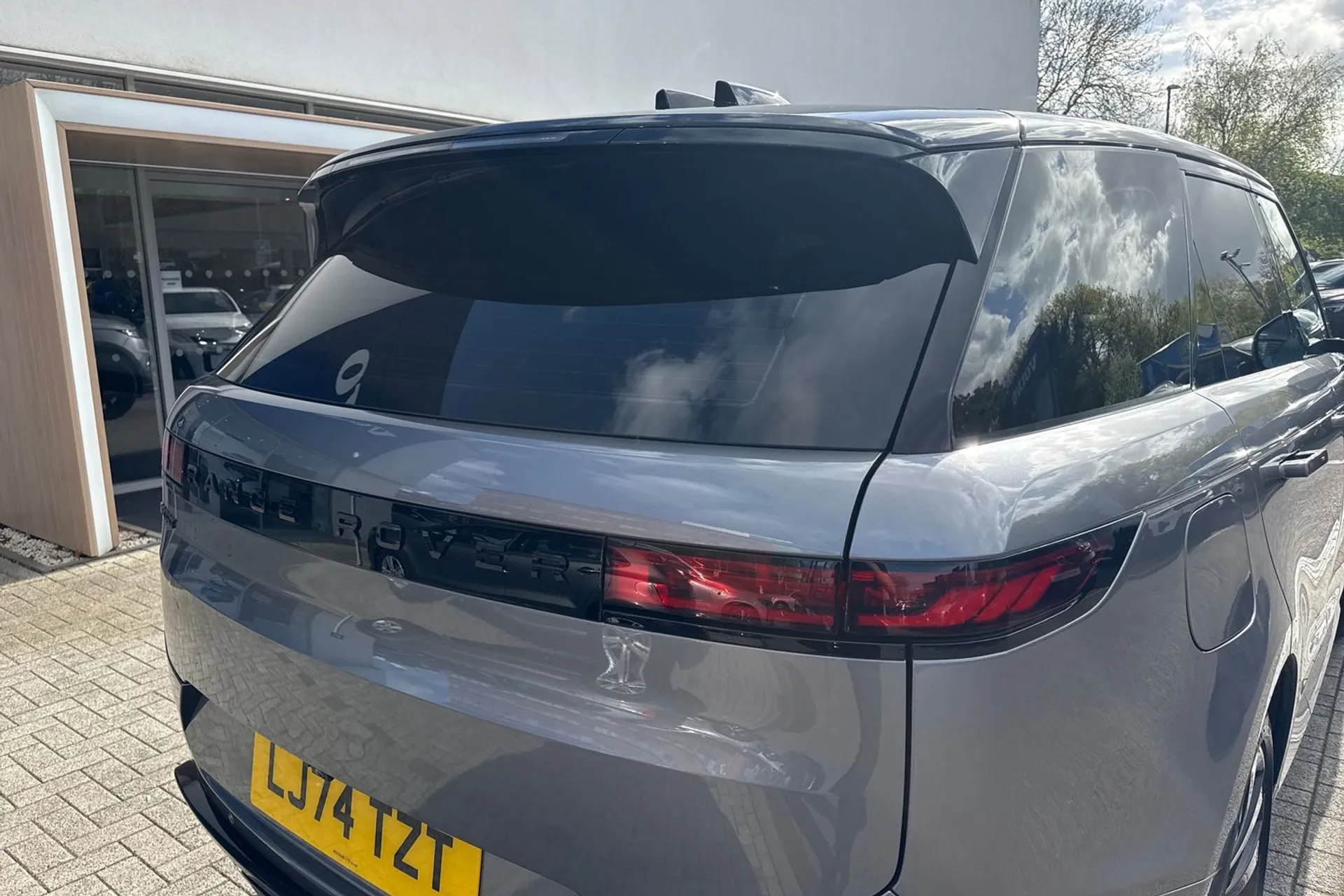 LAND ROVER RANGE ROVER SPORT thumbnail image number 17