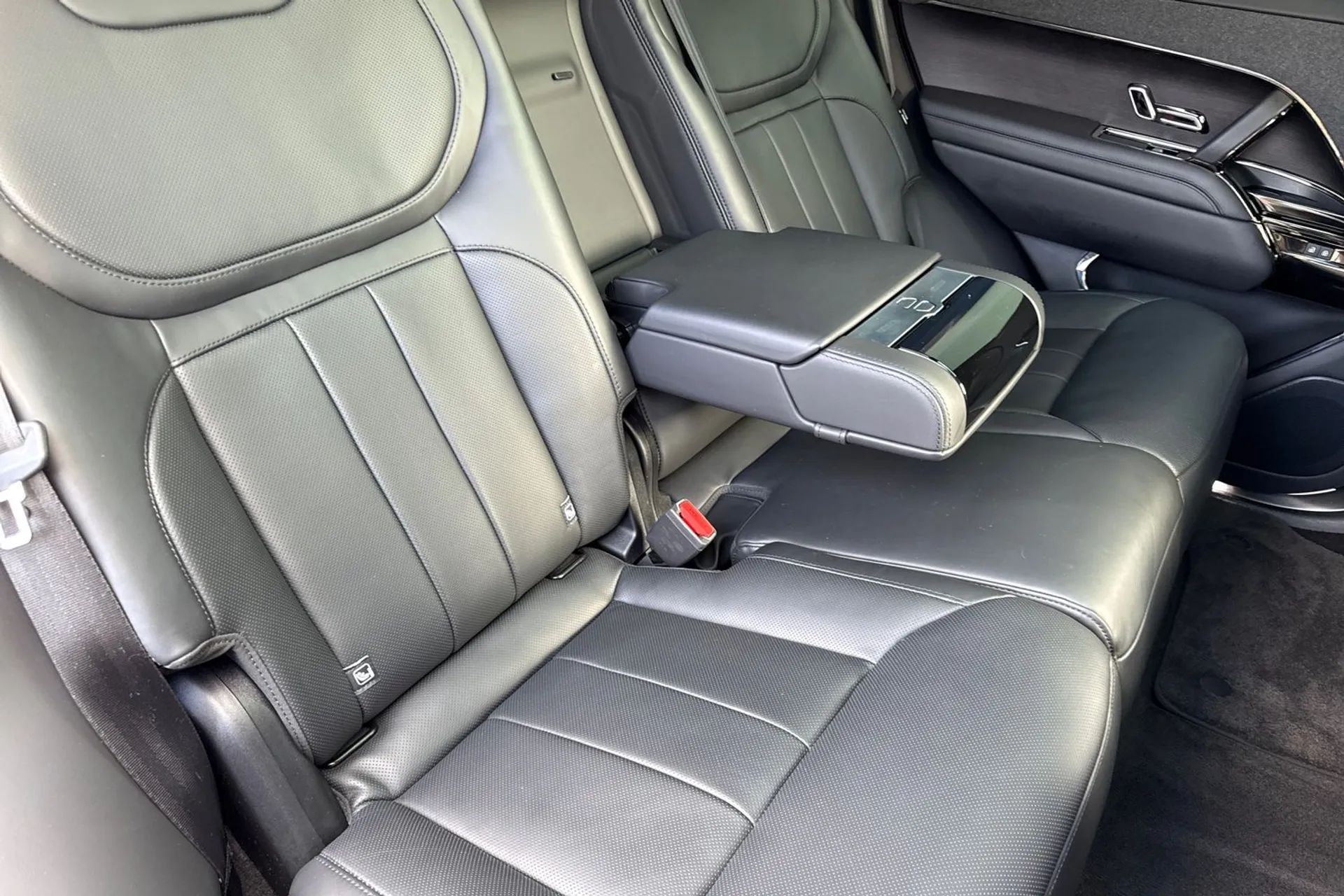 LAND ROVER RANGE ROVER SPORT thumbnail image number 27