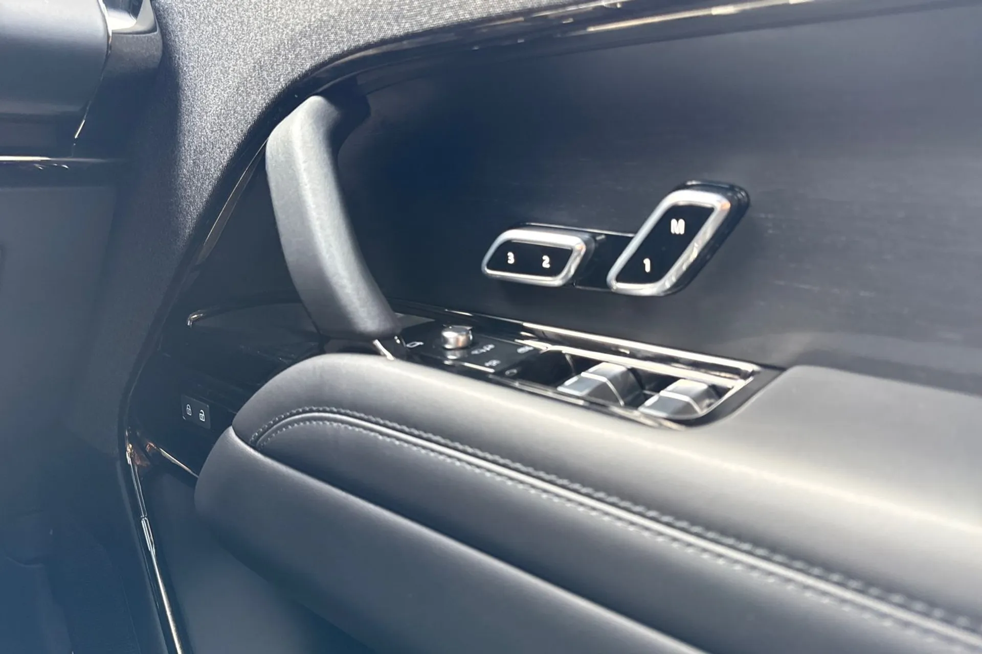 LAND ROVER RANGE ROVER SPORT thumbnail image number 45