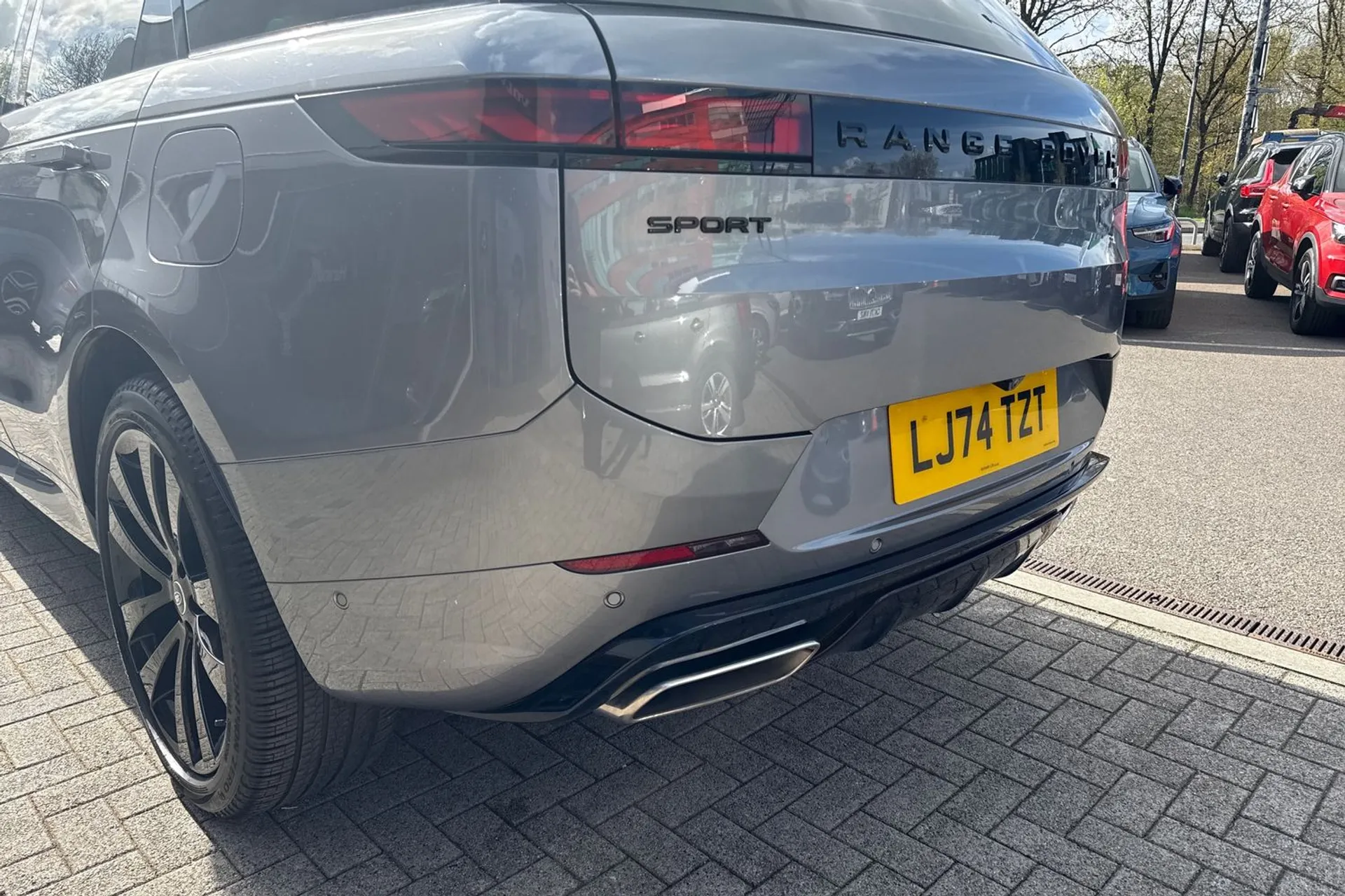 LAND ROVER RANGE ROVER SPORT thumbnail image number 19