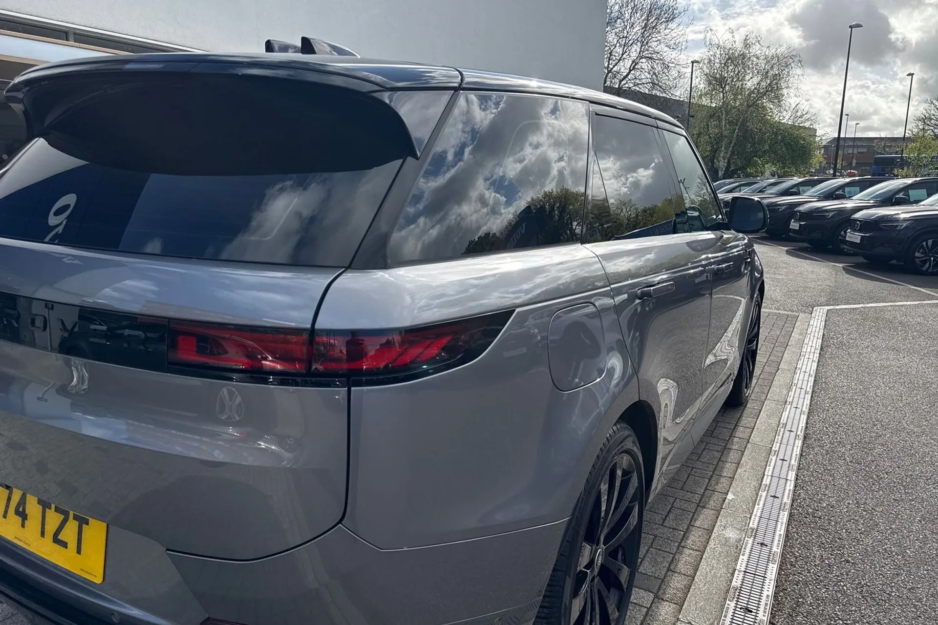 LAND ROVER RANGE ROVER SPORT thumbnail image number 16