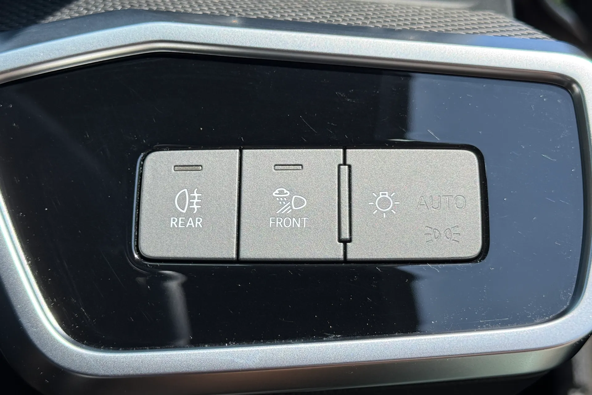 Audi A6 thumbnail image number 26