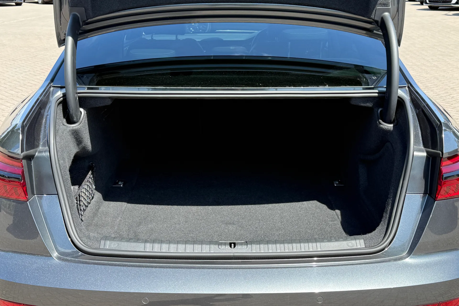 Audi A6 thumbnail image number 38