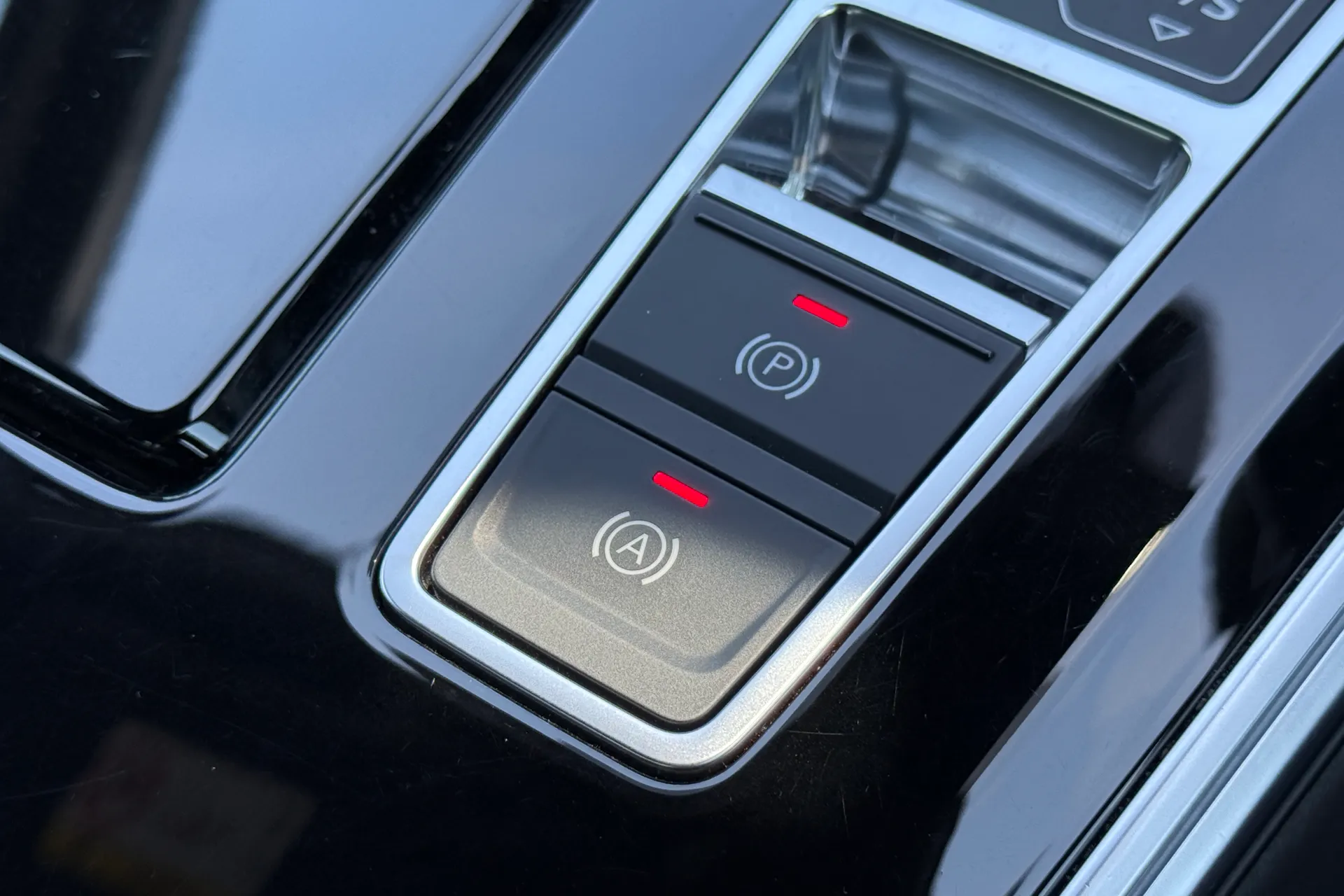 Audi A6 thumbnail image number 44