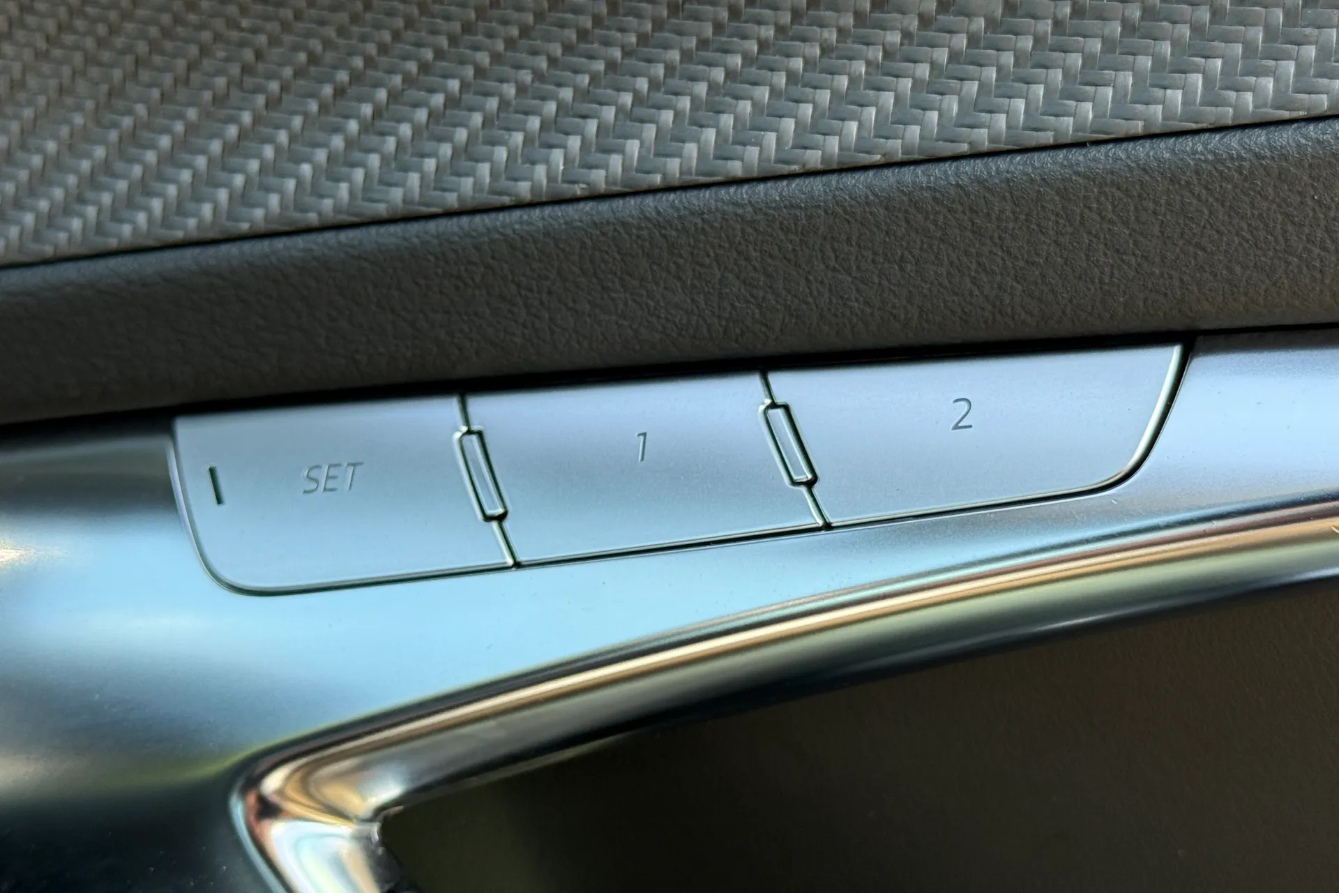 Audi A6 thumbnail image number 21